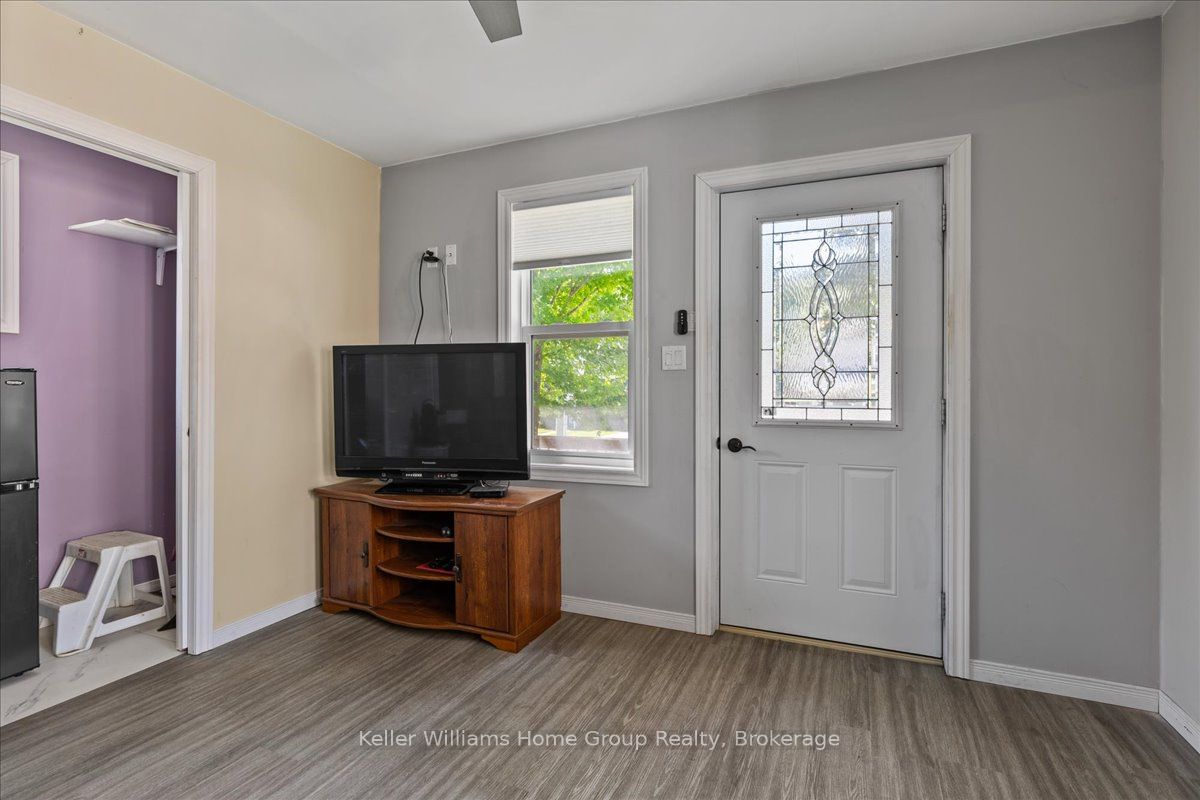 138 Frederick Street E Property Photo 5