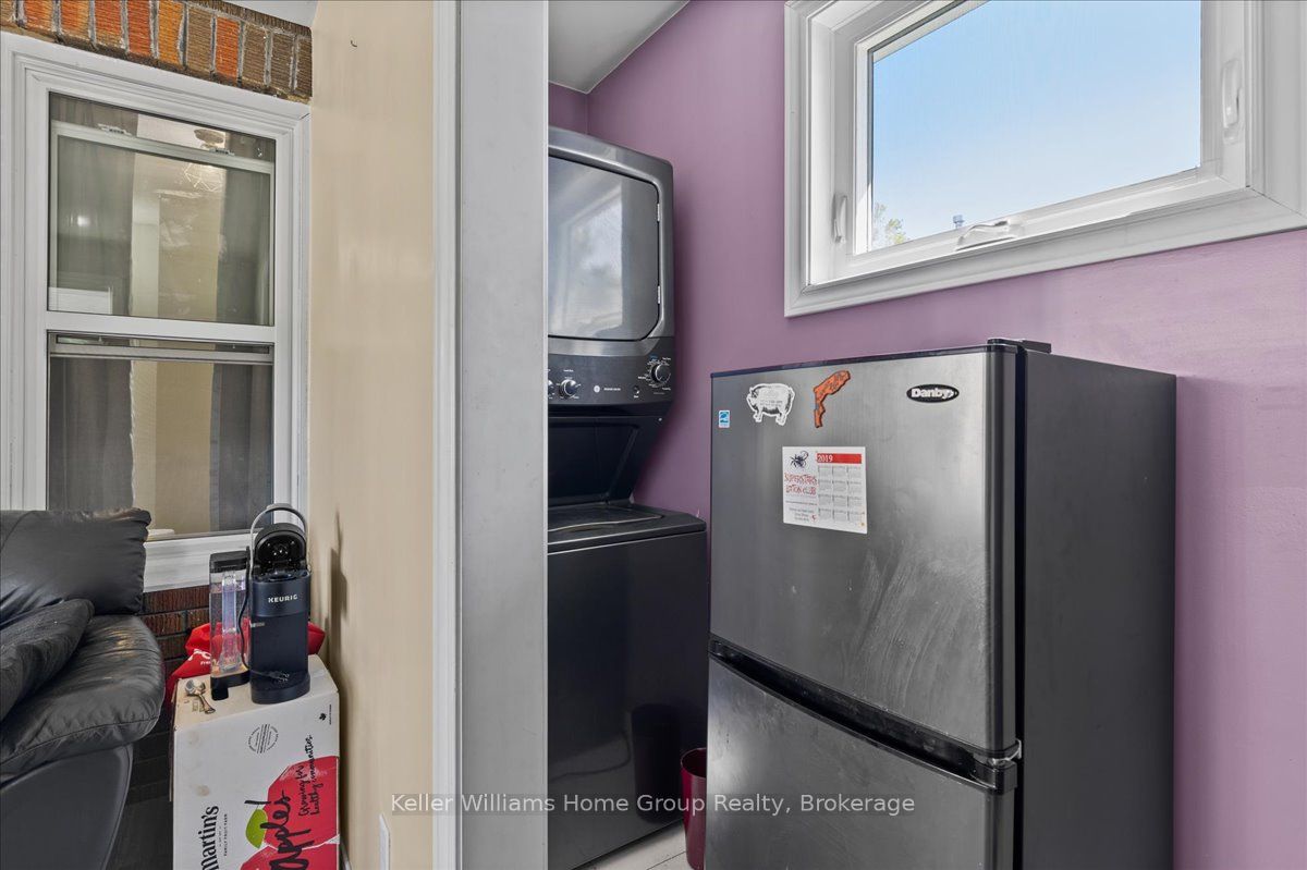 138 Frederick Street E Property Photo 7