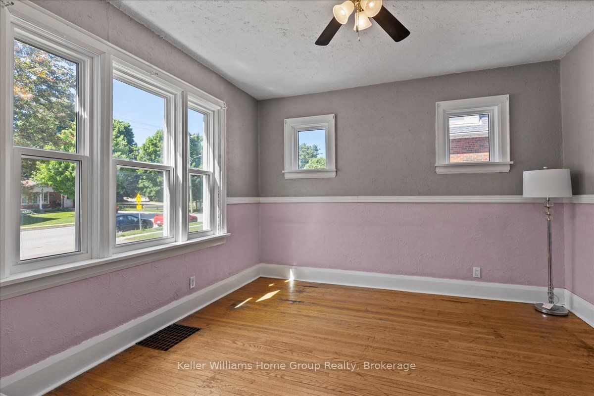 138 Frederick Street E Property Photo 8