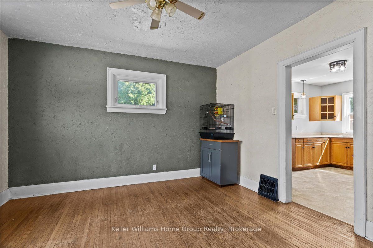 138 Frederick Street E Property Photo 10