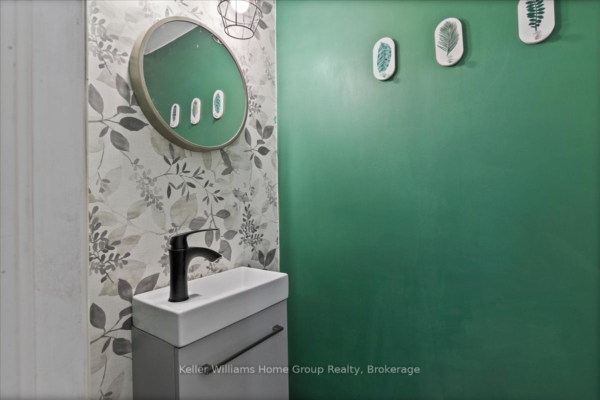 138 Frederick Street E Property Photo 16