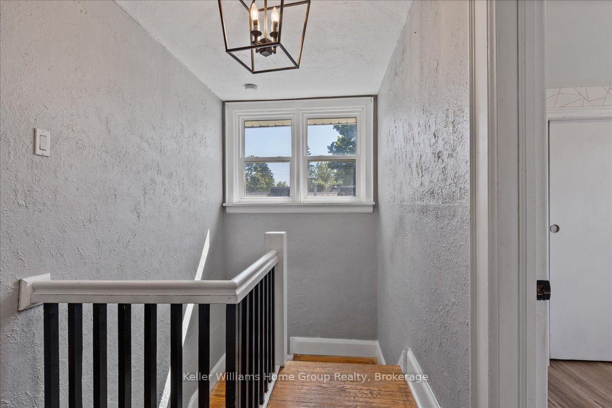 138 Frederick Street E Property Photo 17