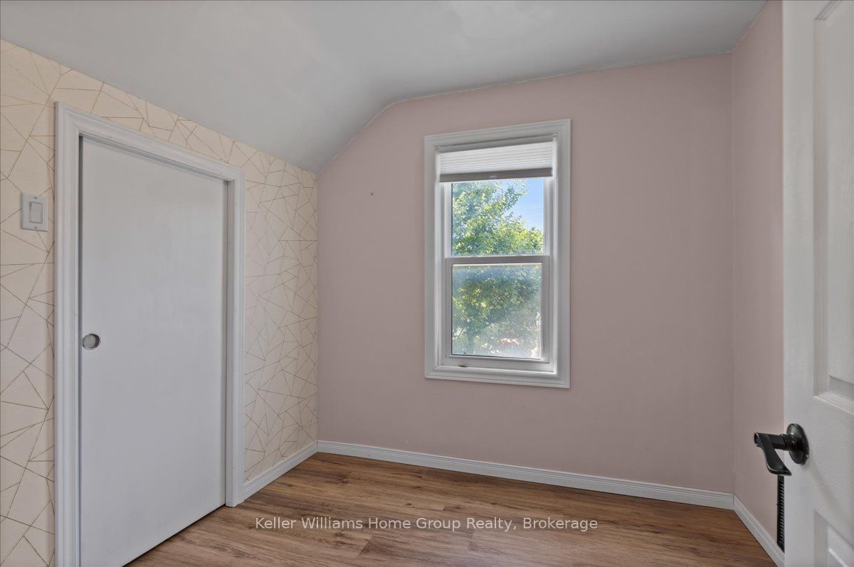 138 Frederick Street E Property Photo 18