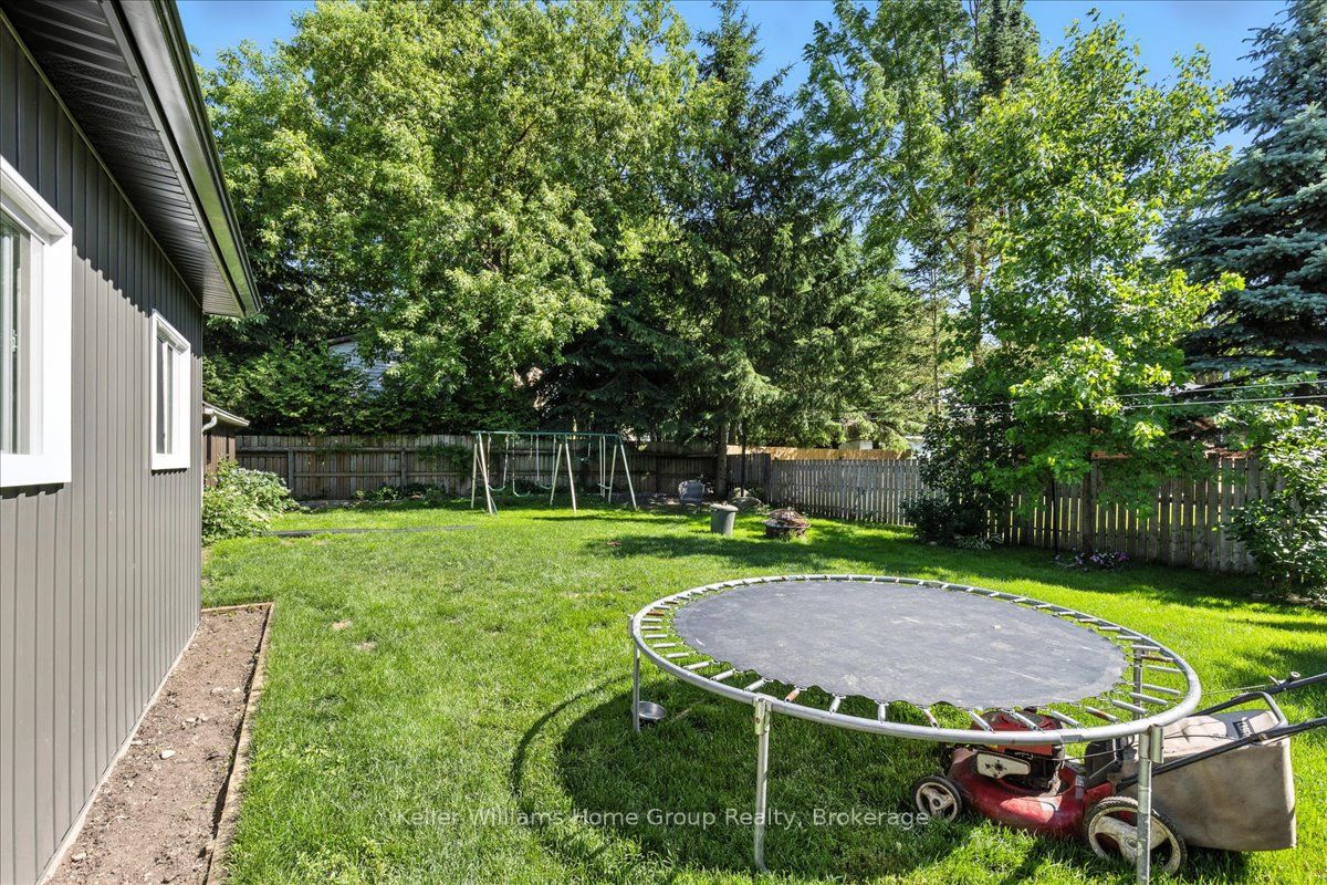 138 Frederick Street E Property Photo 27