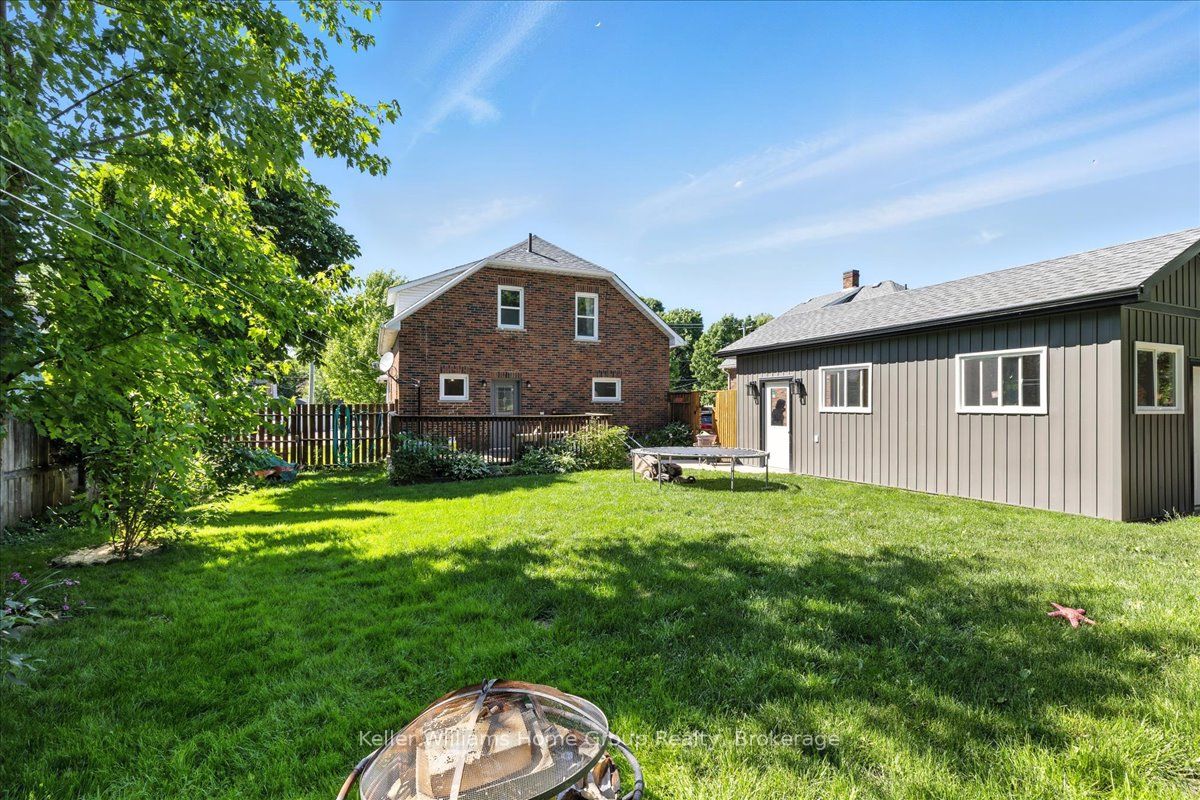 138 Frederick Street E Property Photo 30