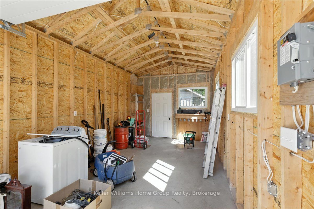 138 Frederick Street E Property Photo 31