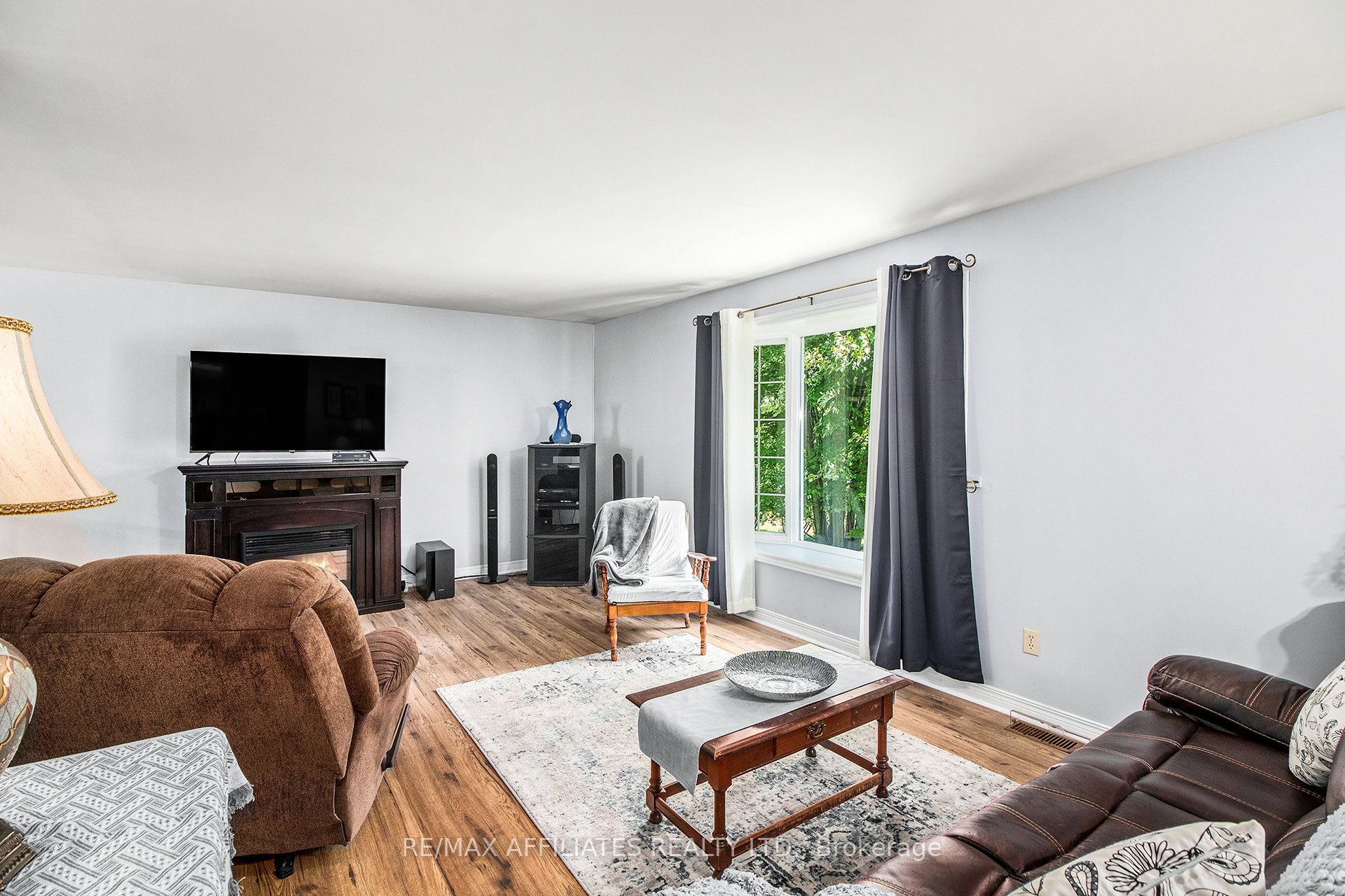9674 Hall Road Property Photo 2