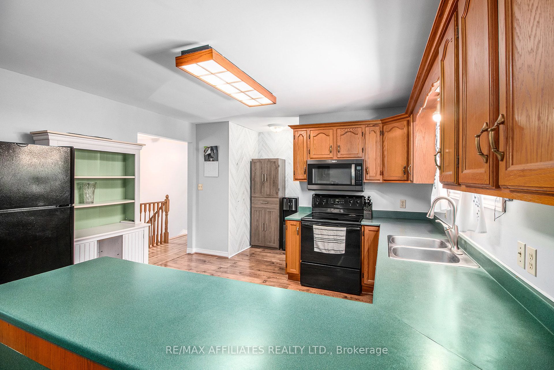 9674 Hall Road Property Photo 8