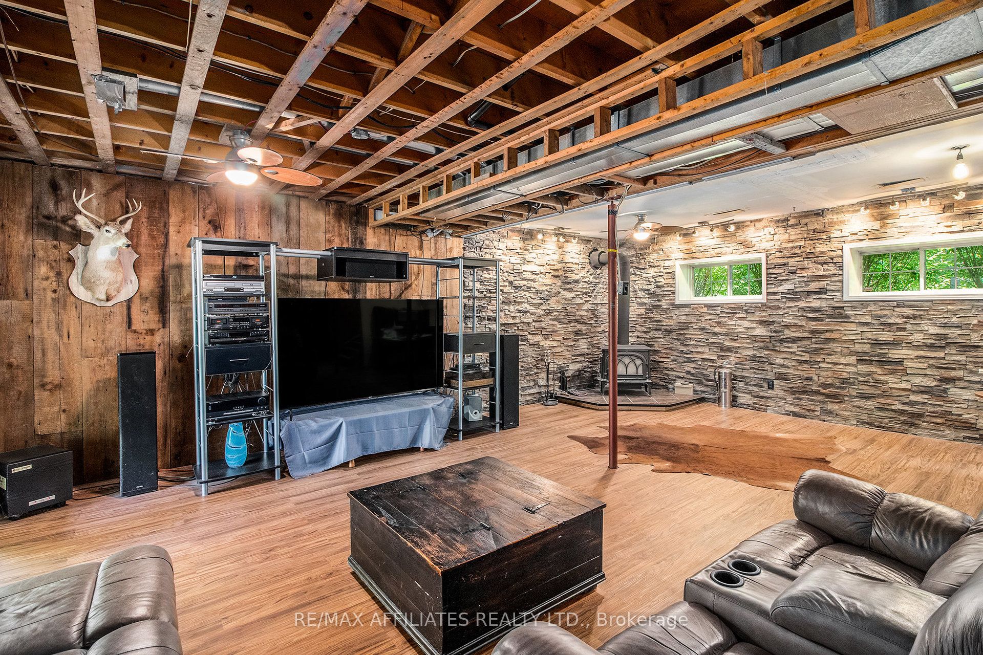 9674 Hall Road Property Photo 15