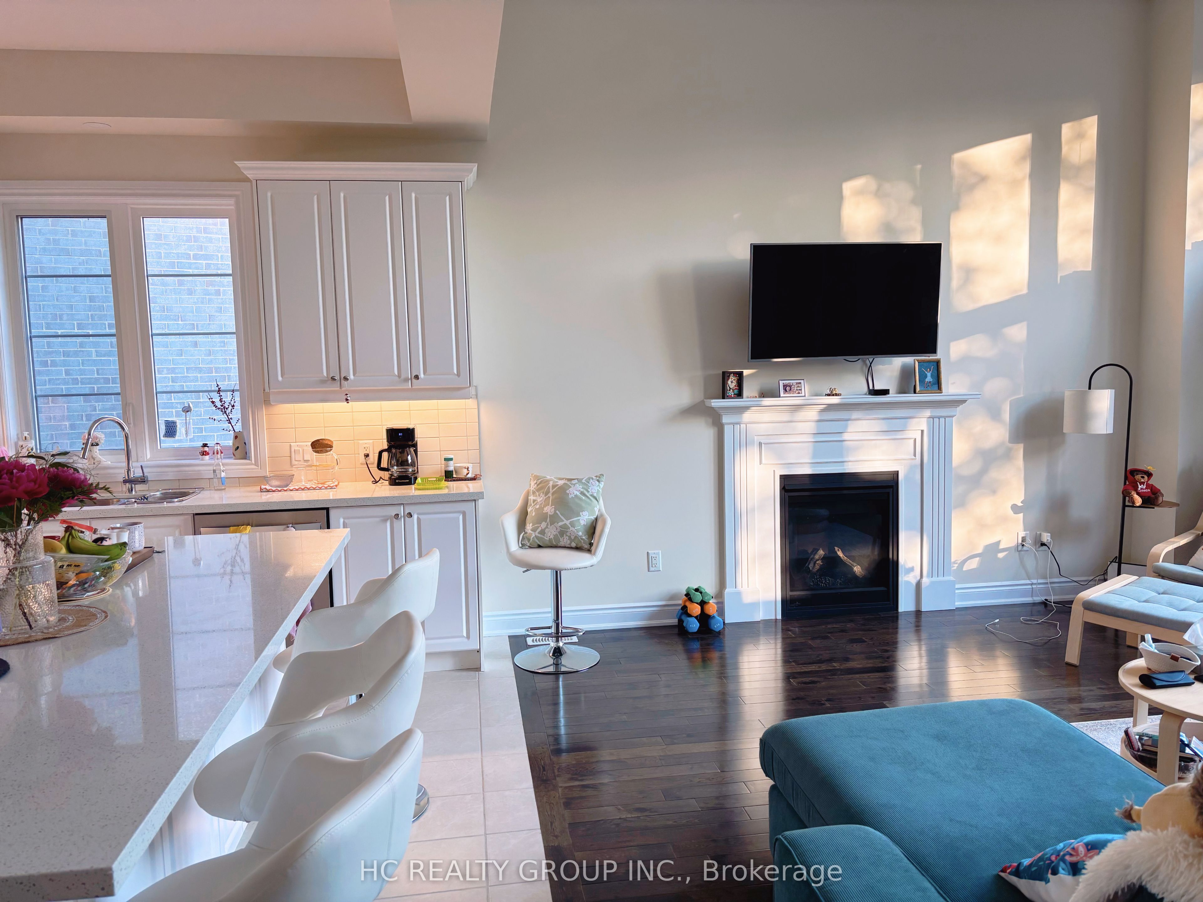 313 Somme Street Property Photo 6