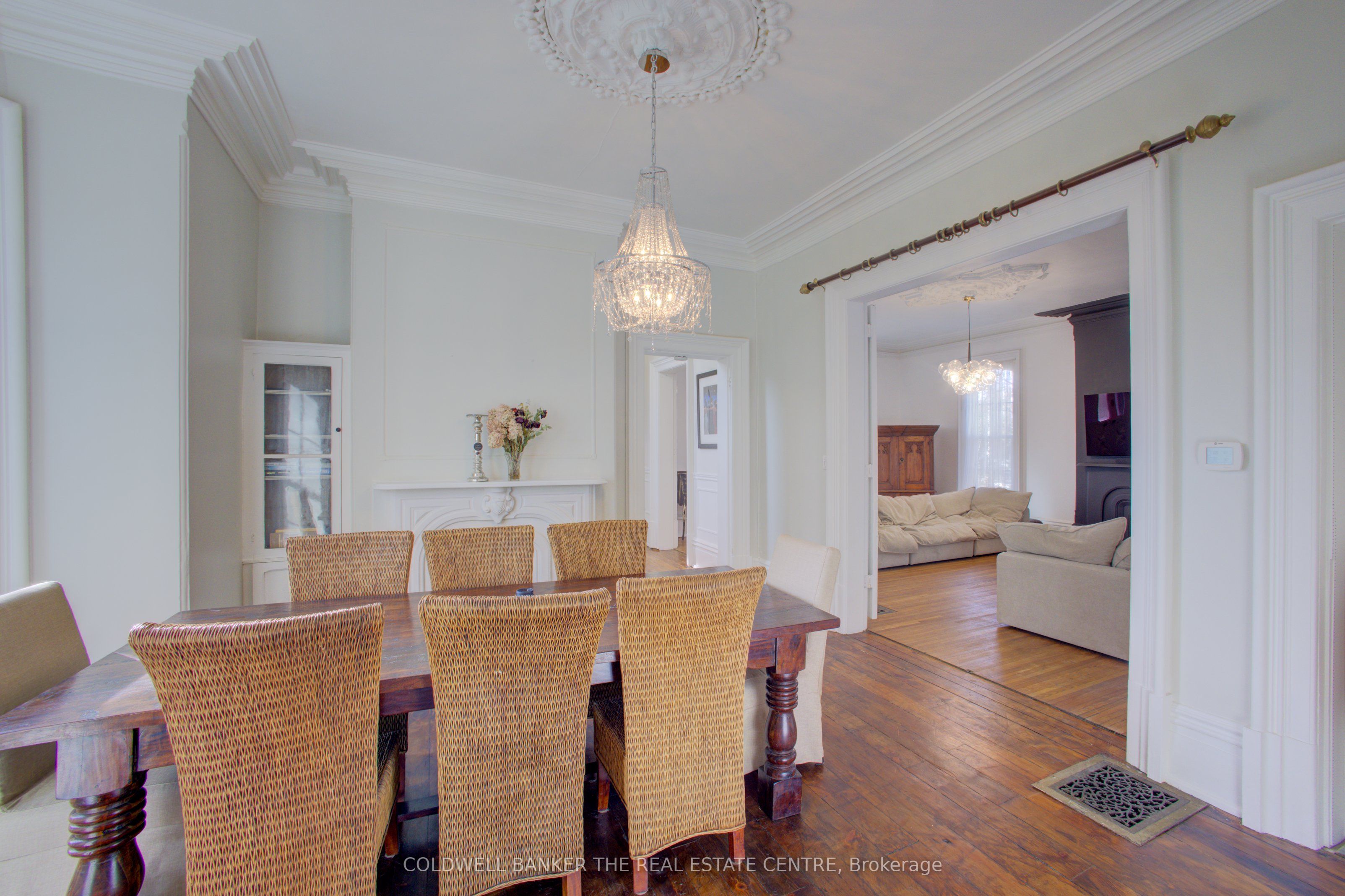 150 Wellington Street E Property Photo 16