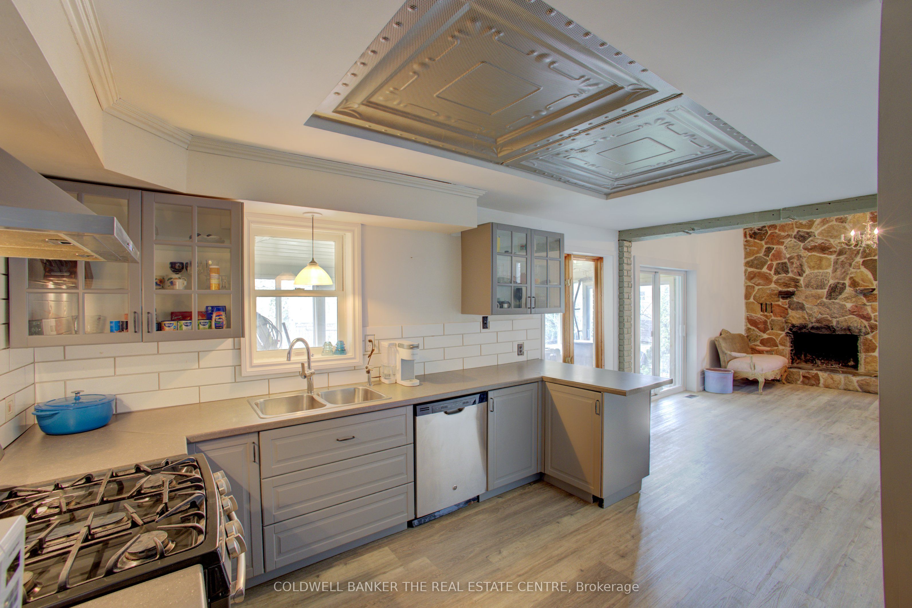150 Wellington Street E Property Photo 20