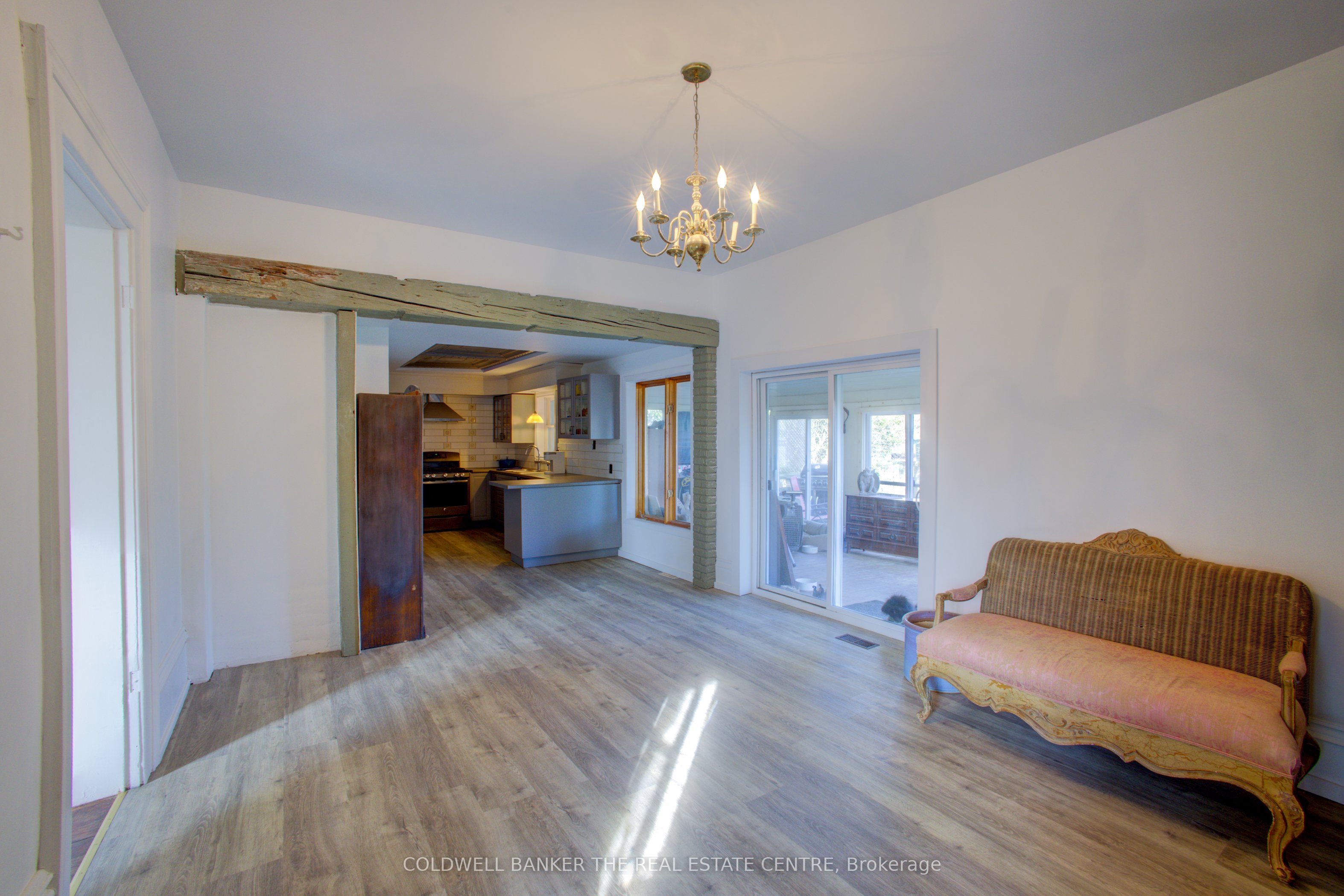 150 Wellington Street E Property Photo 21