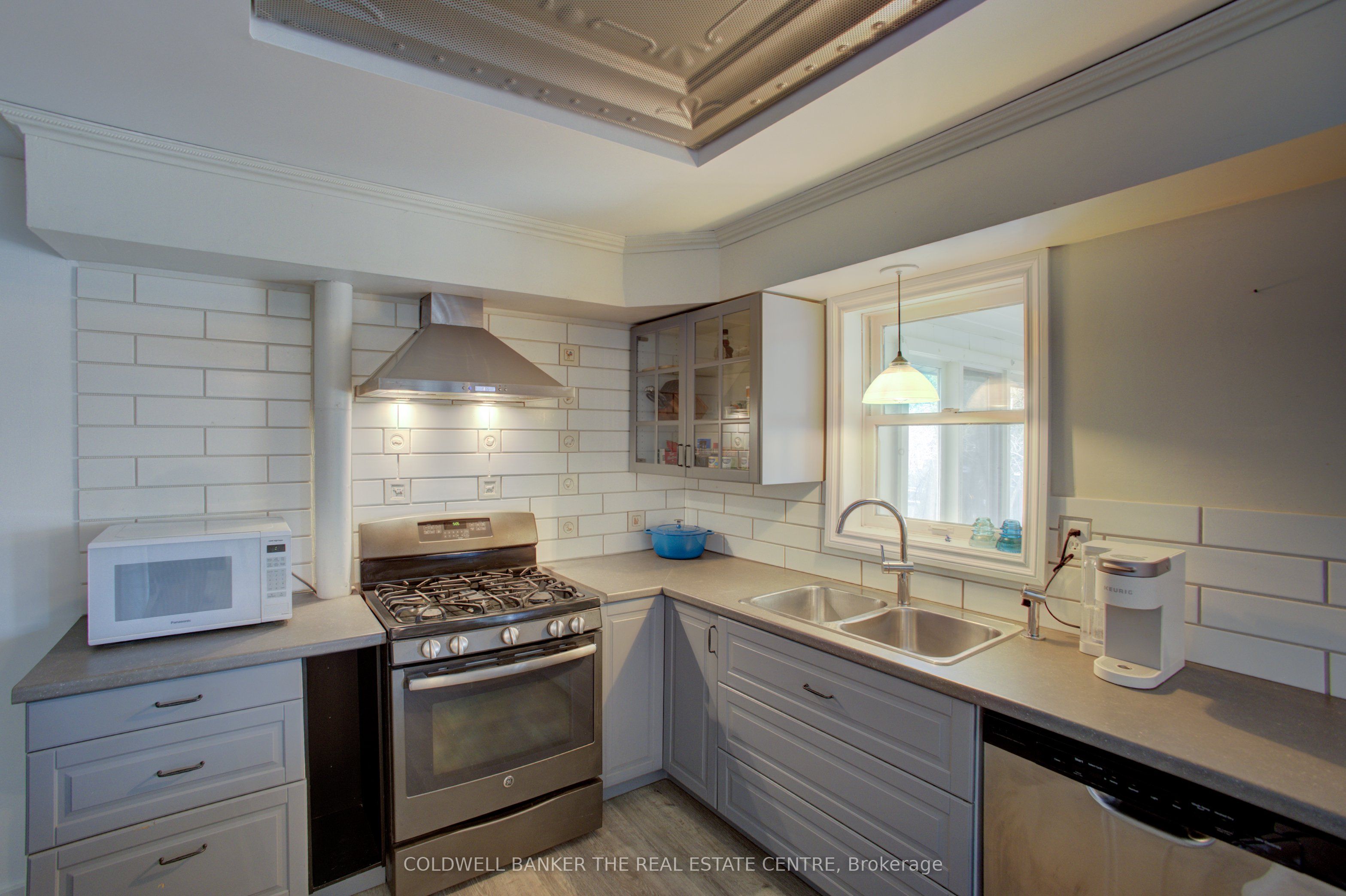150 Wellington Street E Property Photo 22