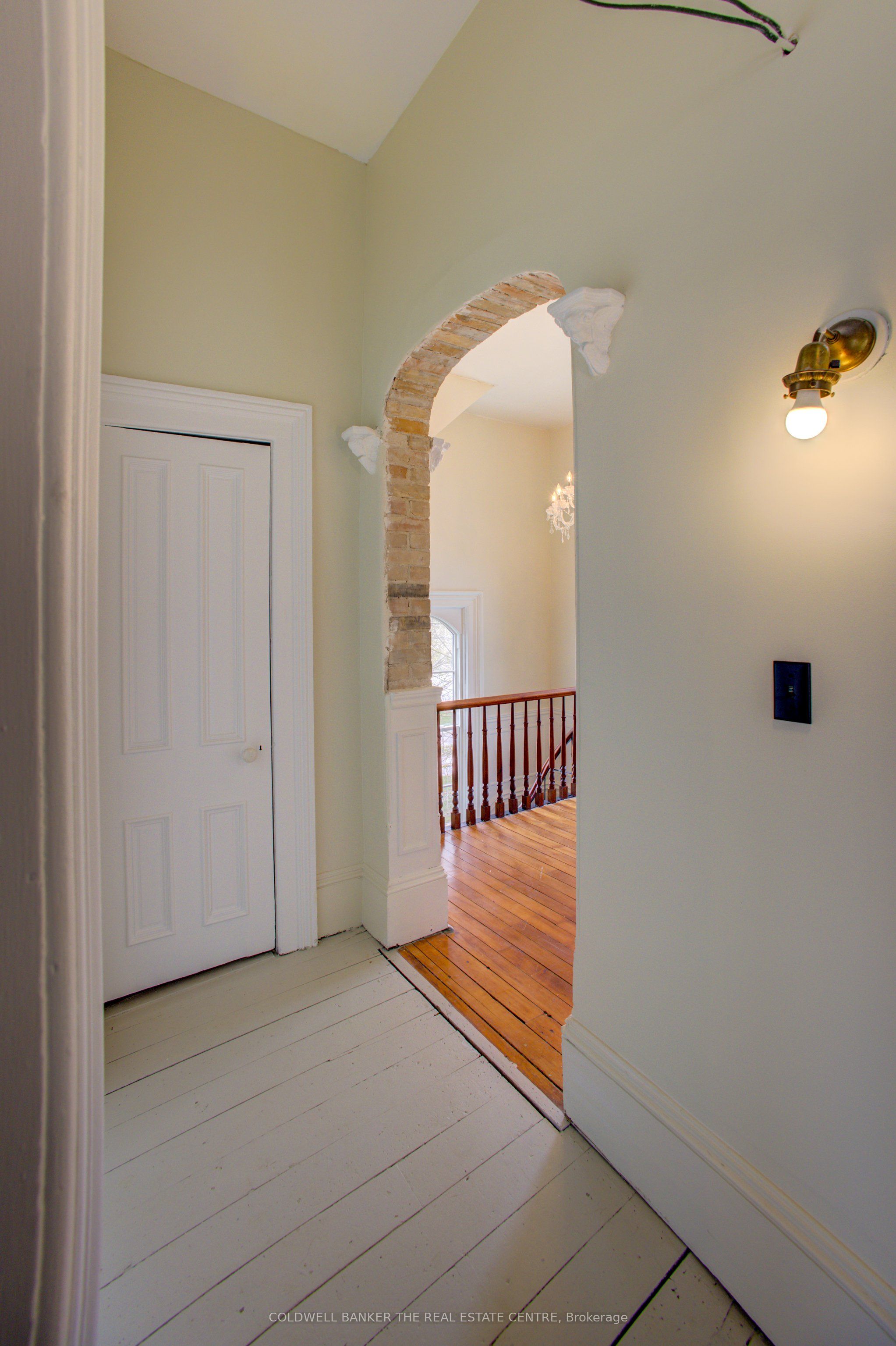 150 Wellington Street E Property Photo 34