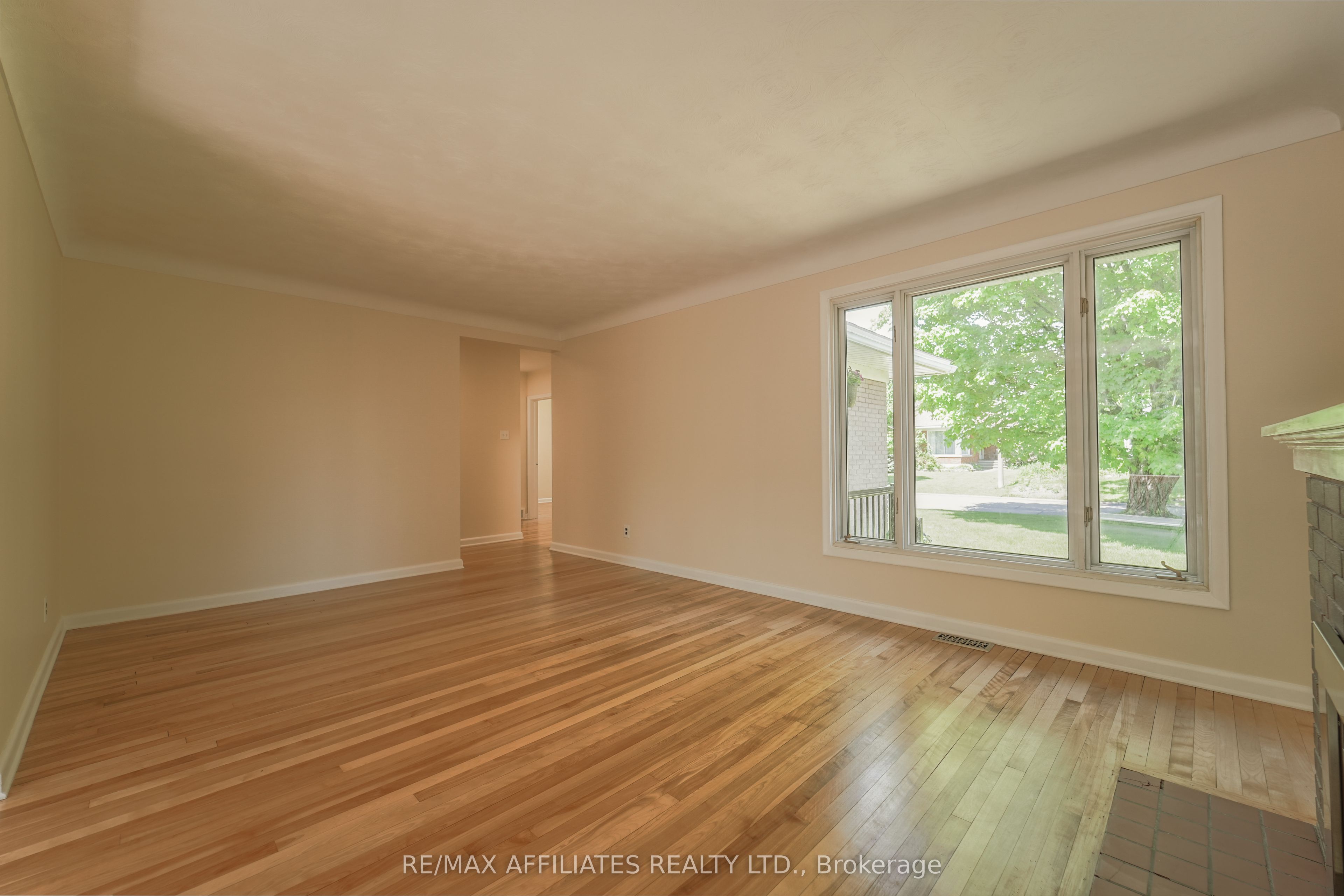 536 Browning Avenue Property Photo 7