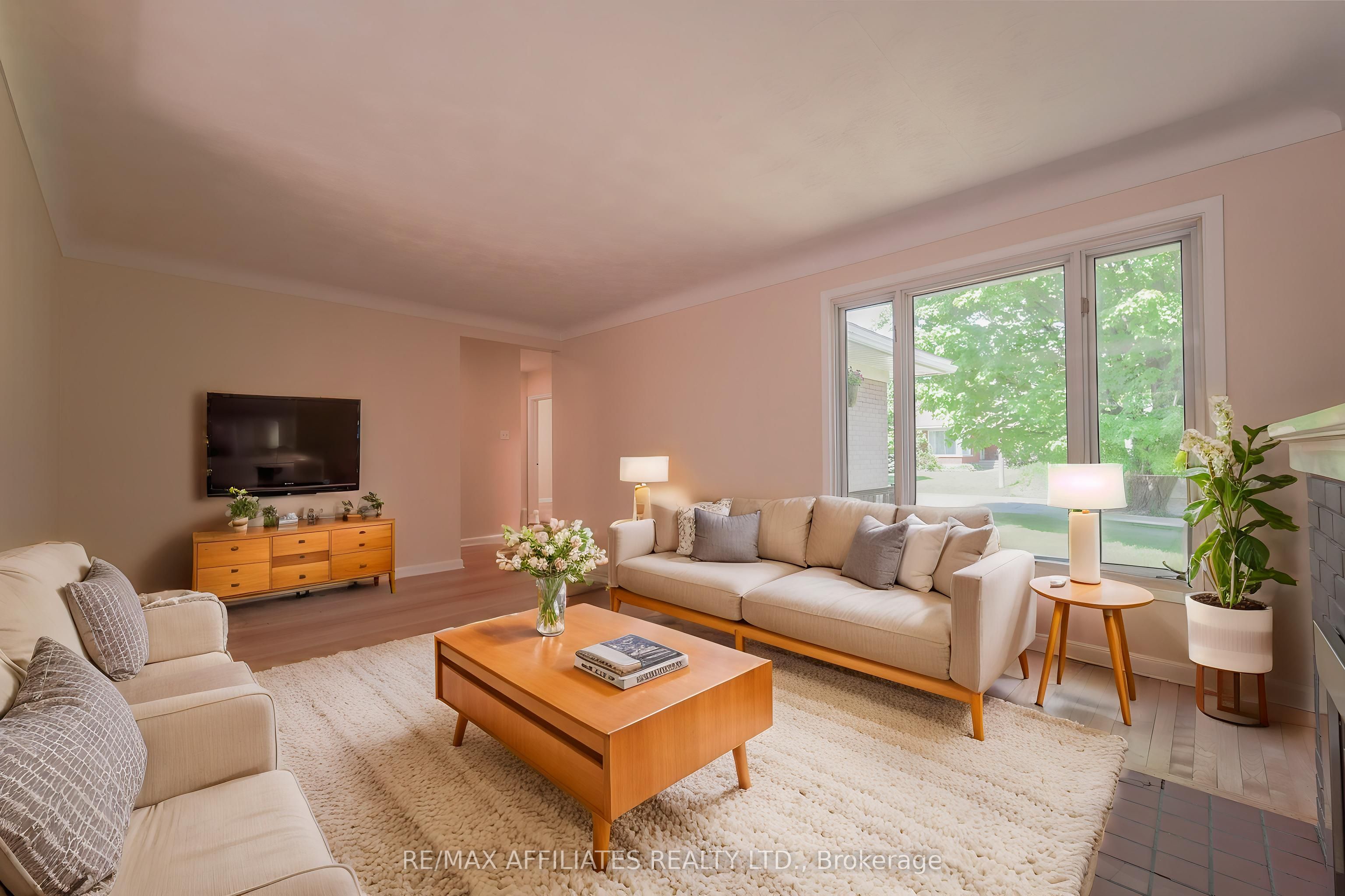 536 Browning Avenue Property Photo 8