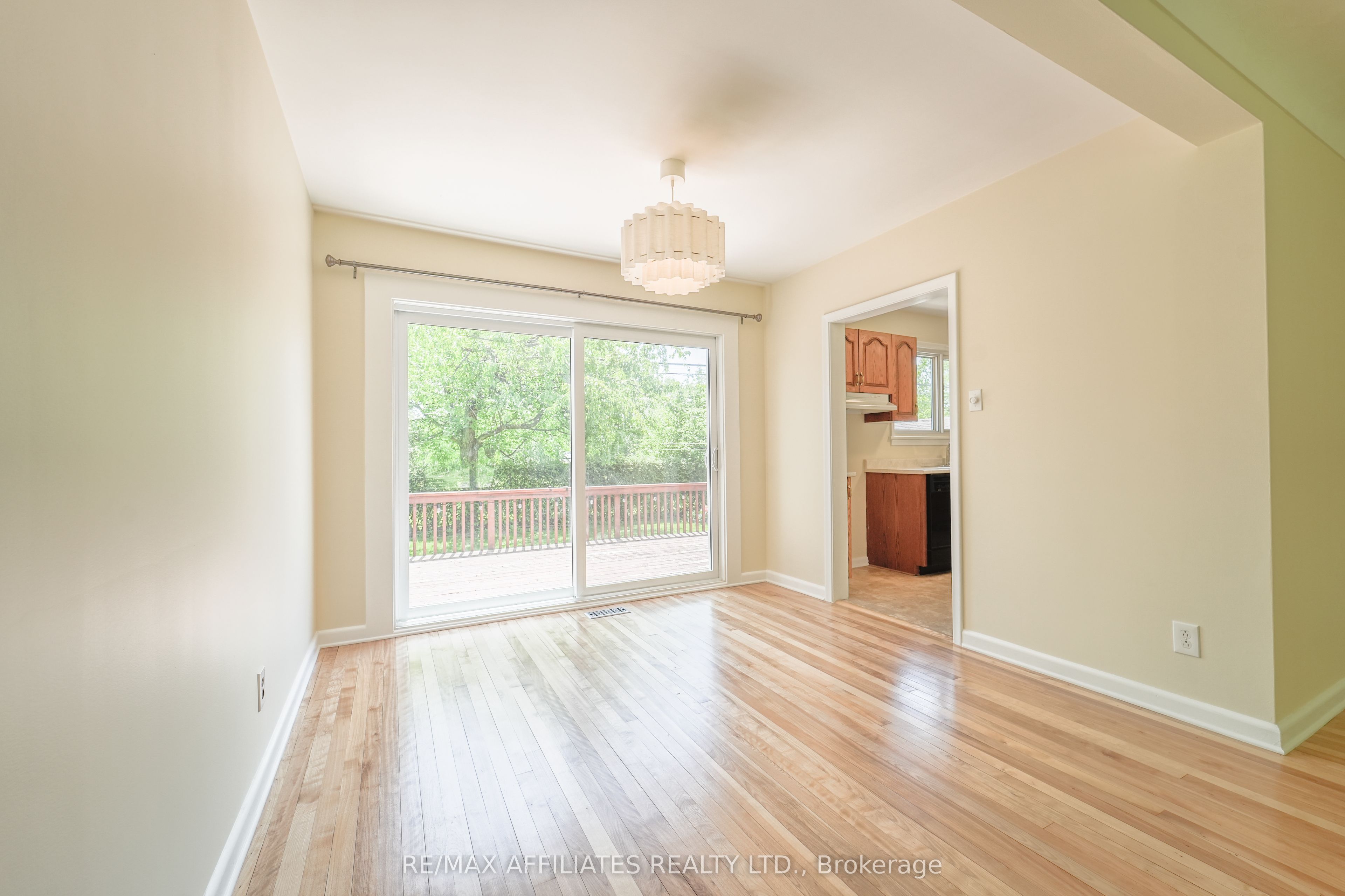 536 Browning Avenue Property Photo 13