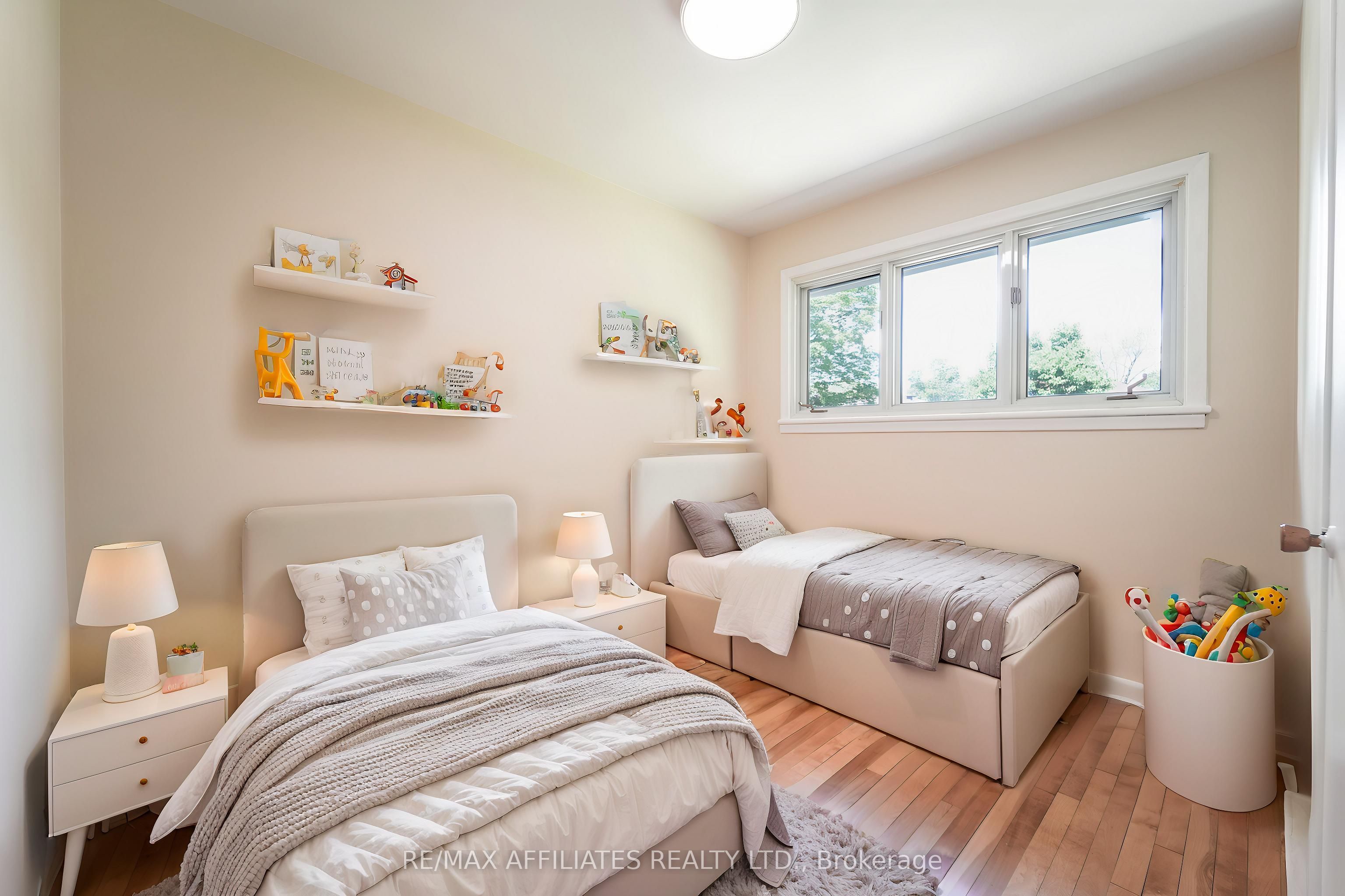 536 Browning Avenue Property Photo 24