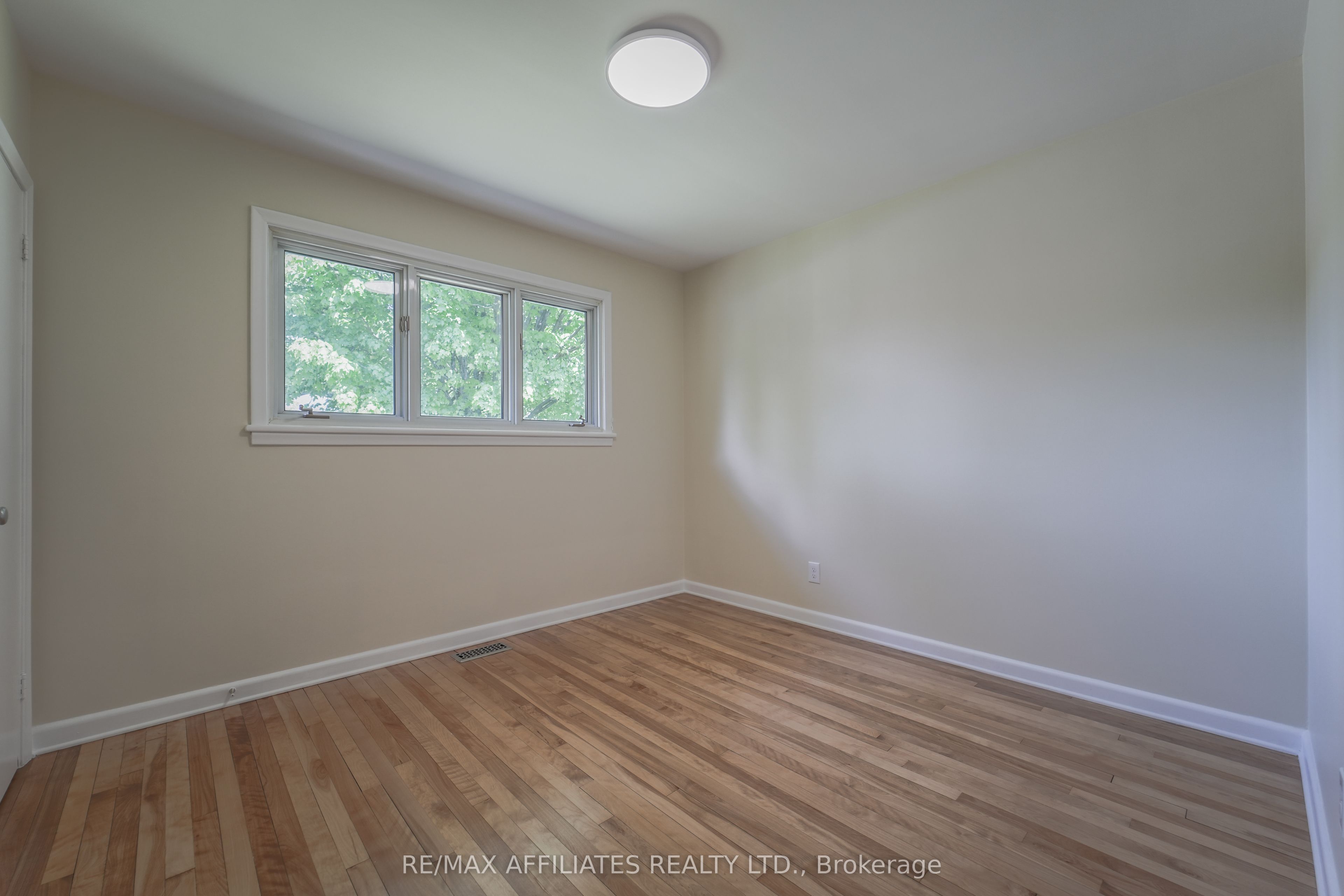 536 Browning Avenue Property Photo 26