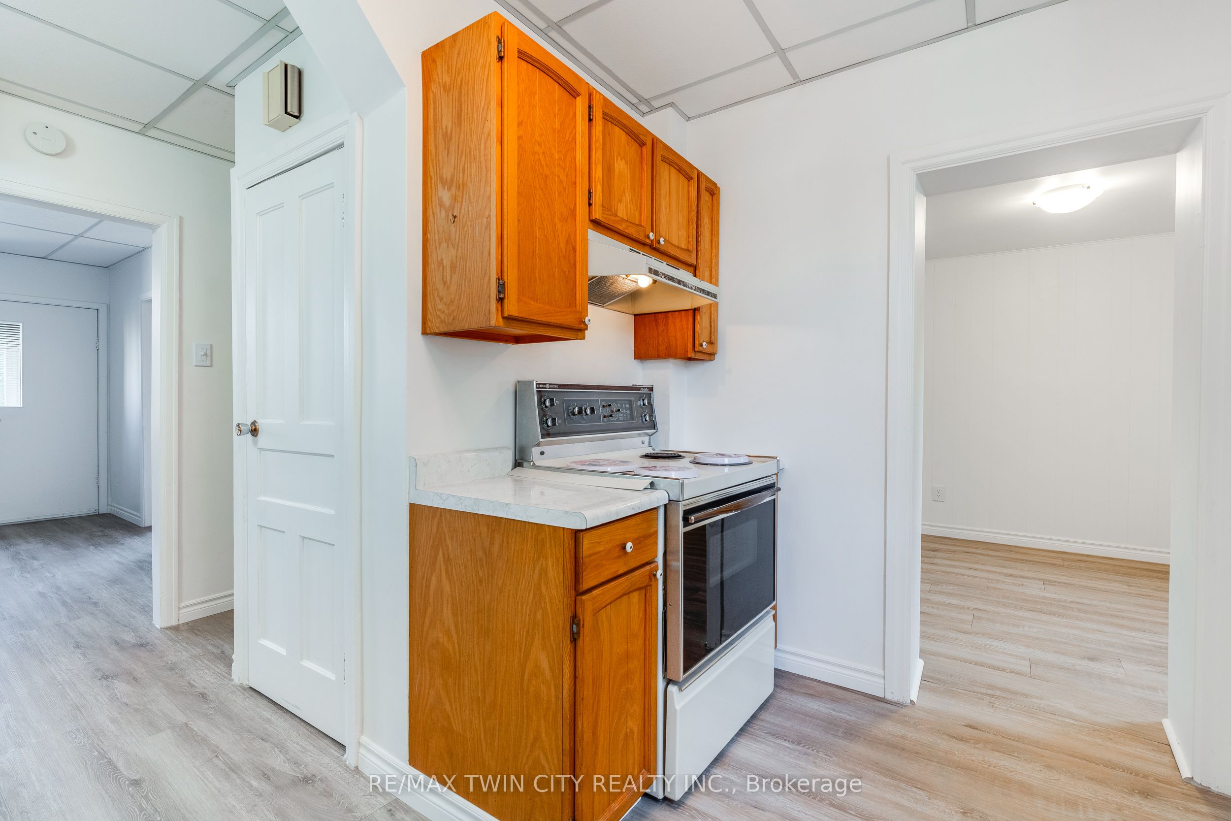 45 East Bend Avenue N Property Photo 11