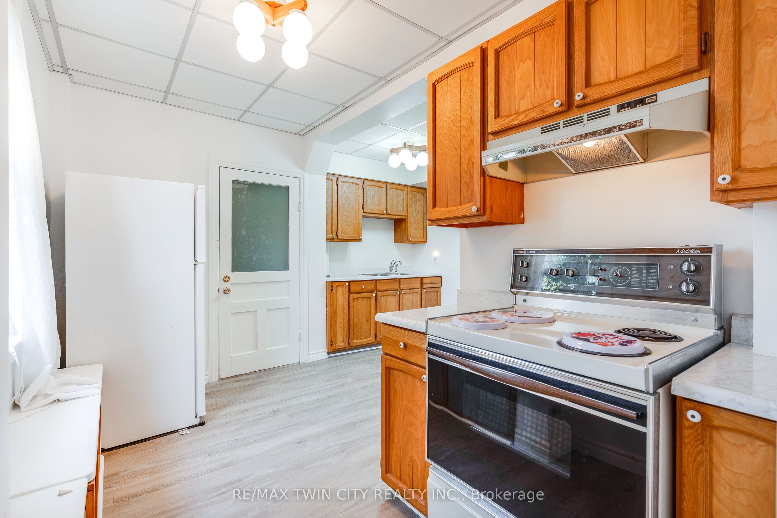 45 East Bend Avenue N Property Photo 12