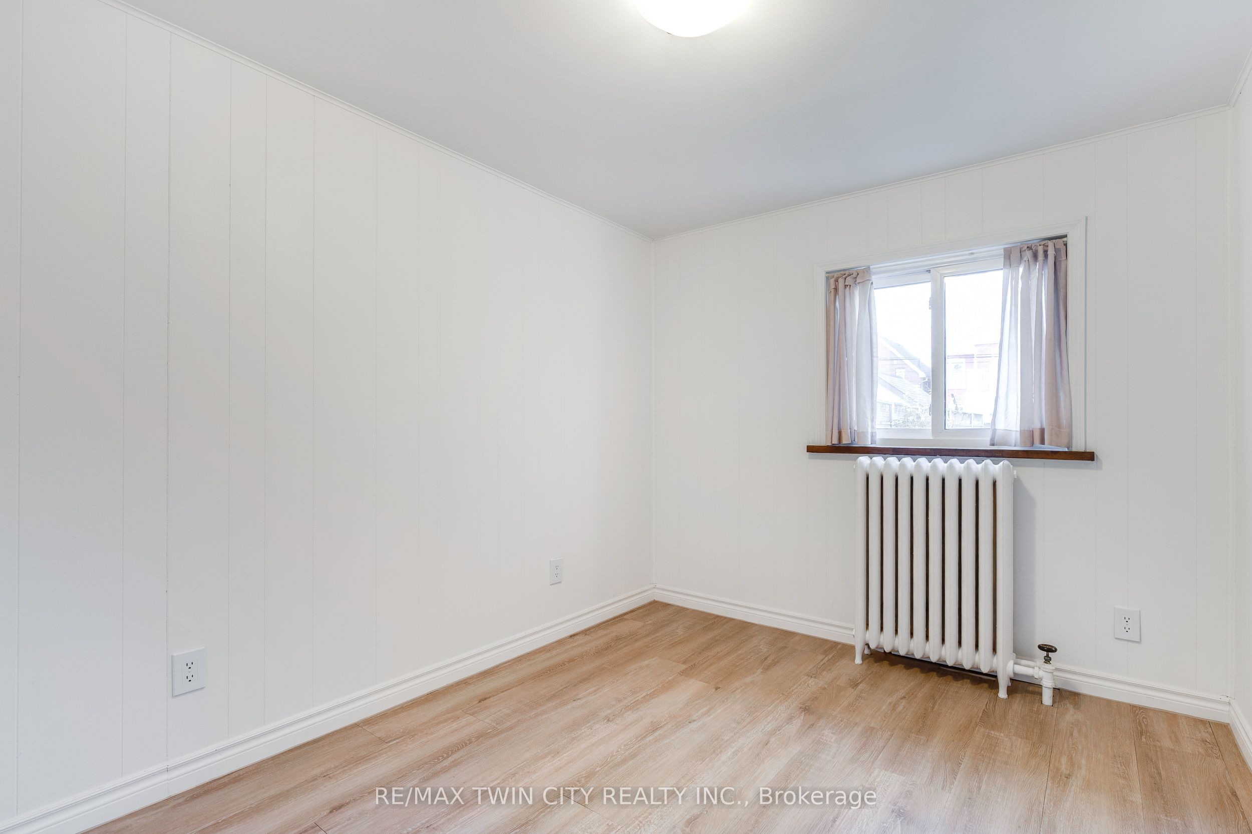 45 East Bend Avenue N Property Photo 14