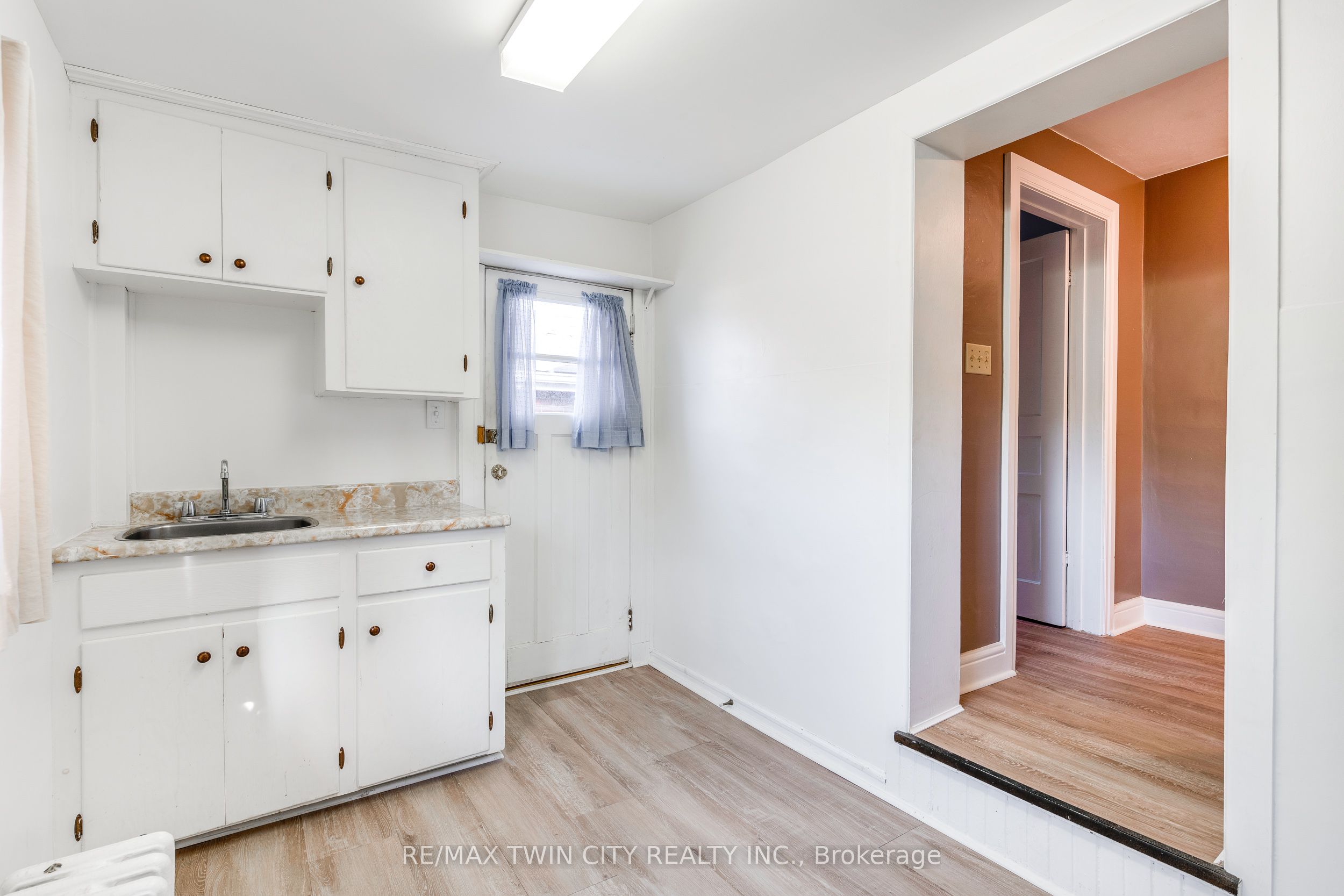 45 East Bend Avenue N Property Photo 19