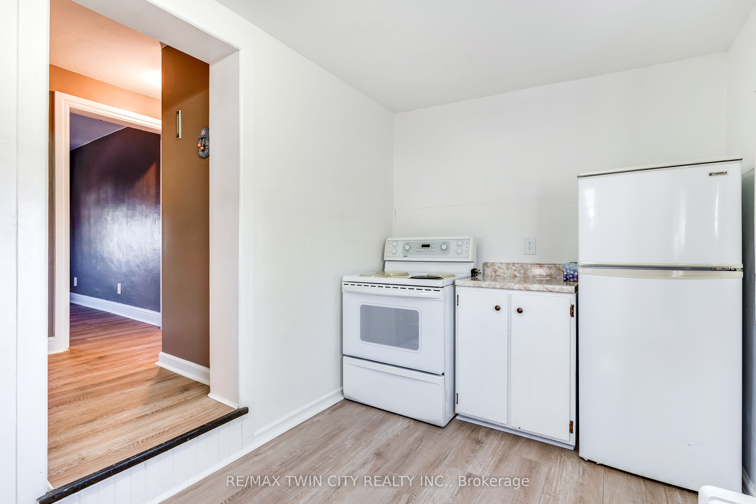 45 East Bend Avenue N Property Photo 20
