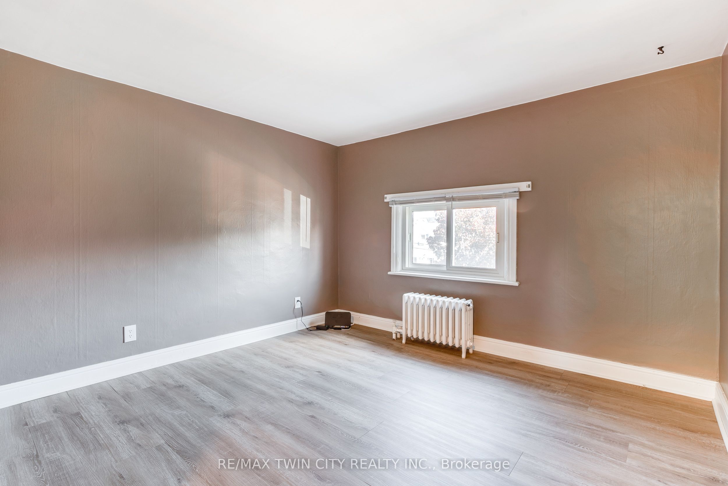 45 East Bend Avenue N Property Photo 23