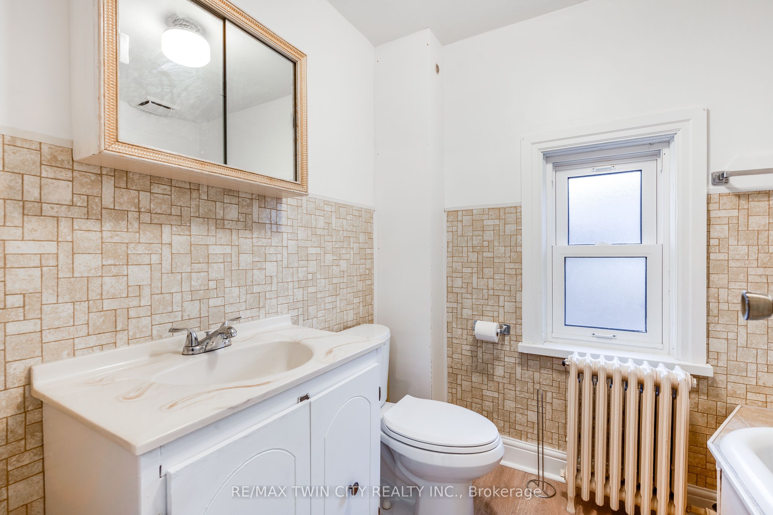 45 East Bend Avenue N Property Photo 29