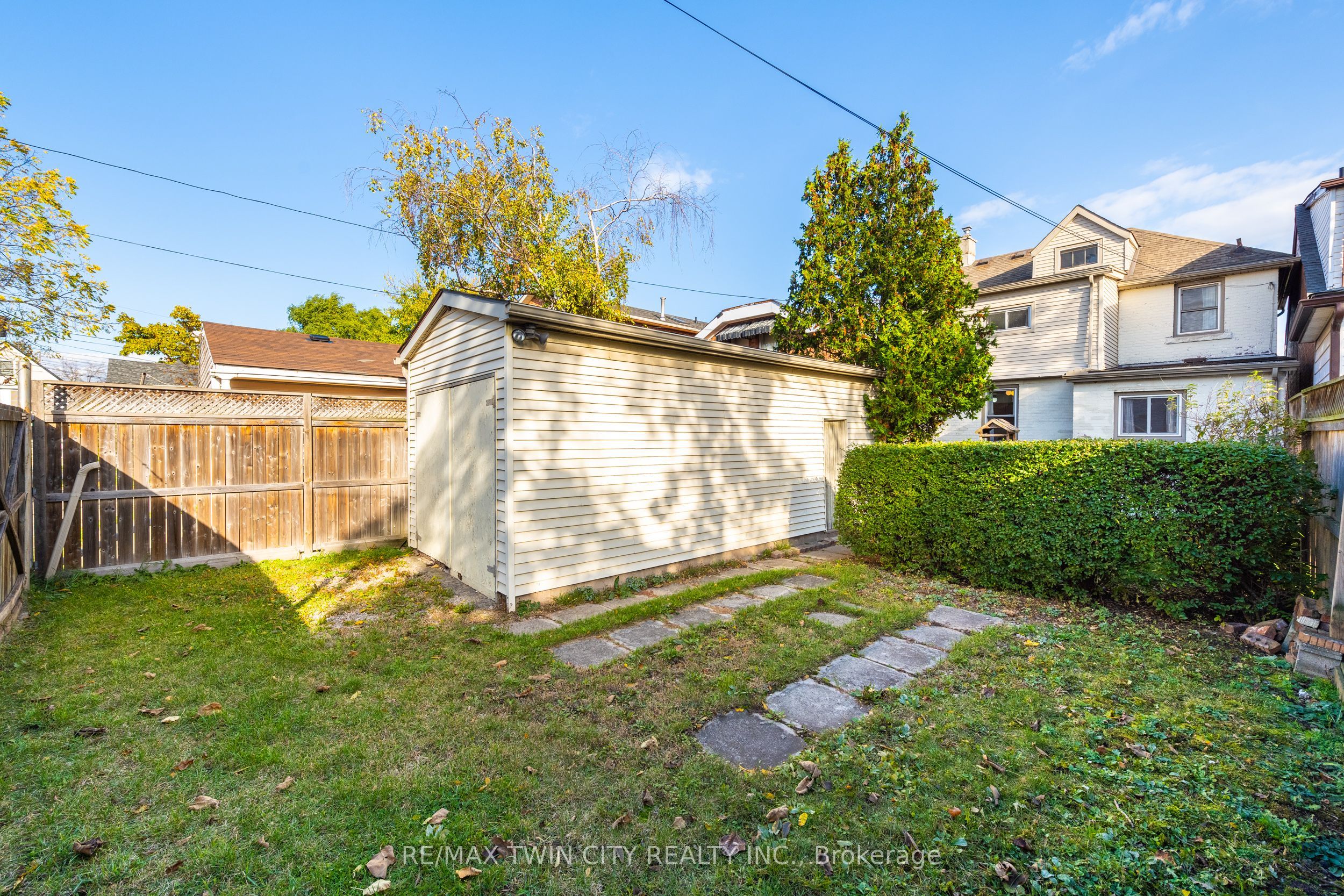 45 East Bend Avenue N Property Photo 32