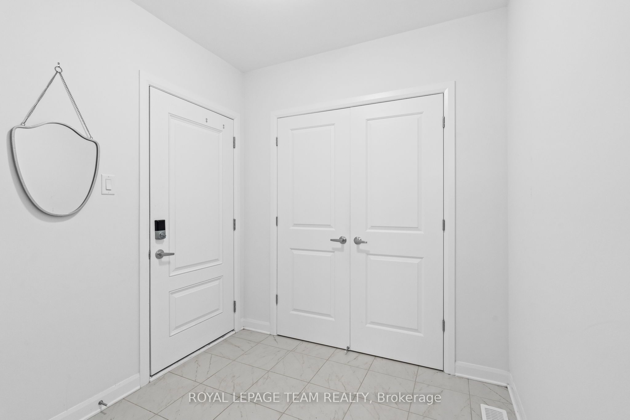 511 Anchor Circle Property Photo 24