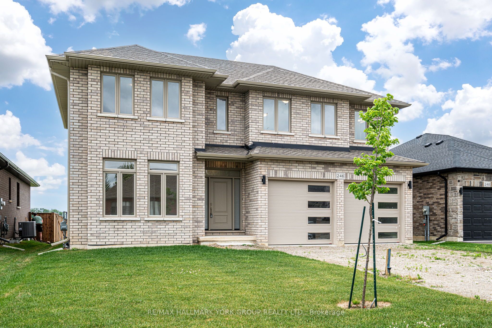 246 Leitch Street Property Photo 2