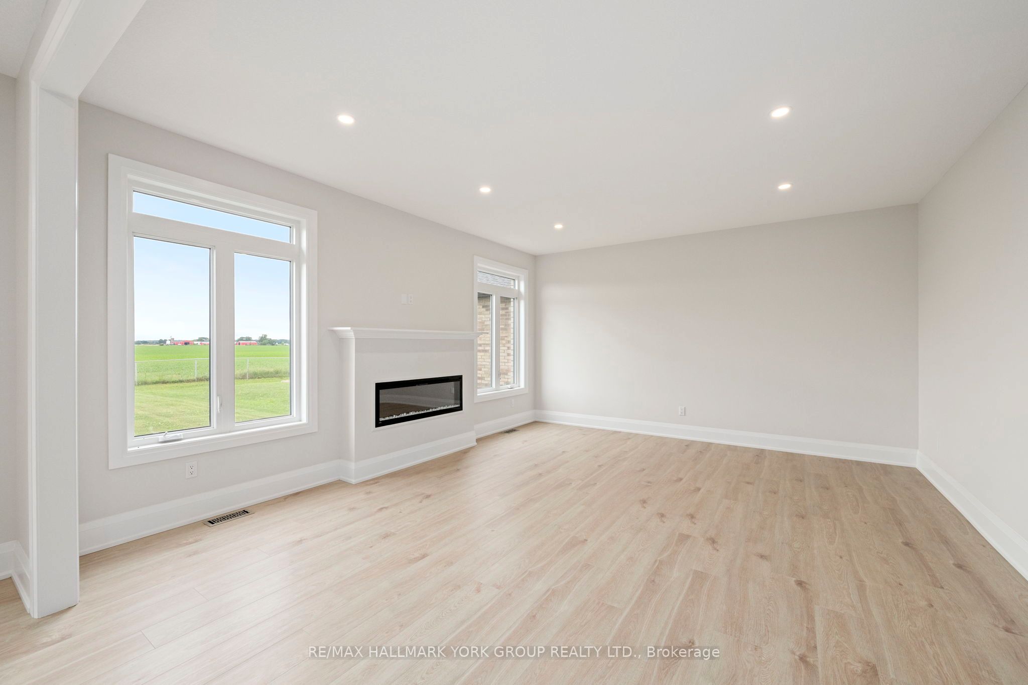 246 Leitch Street Property Photo 9