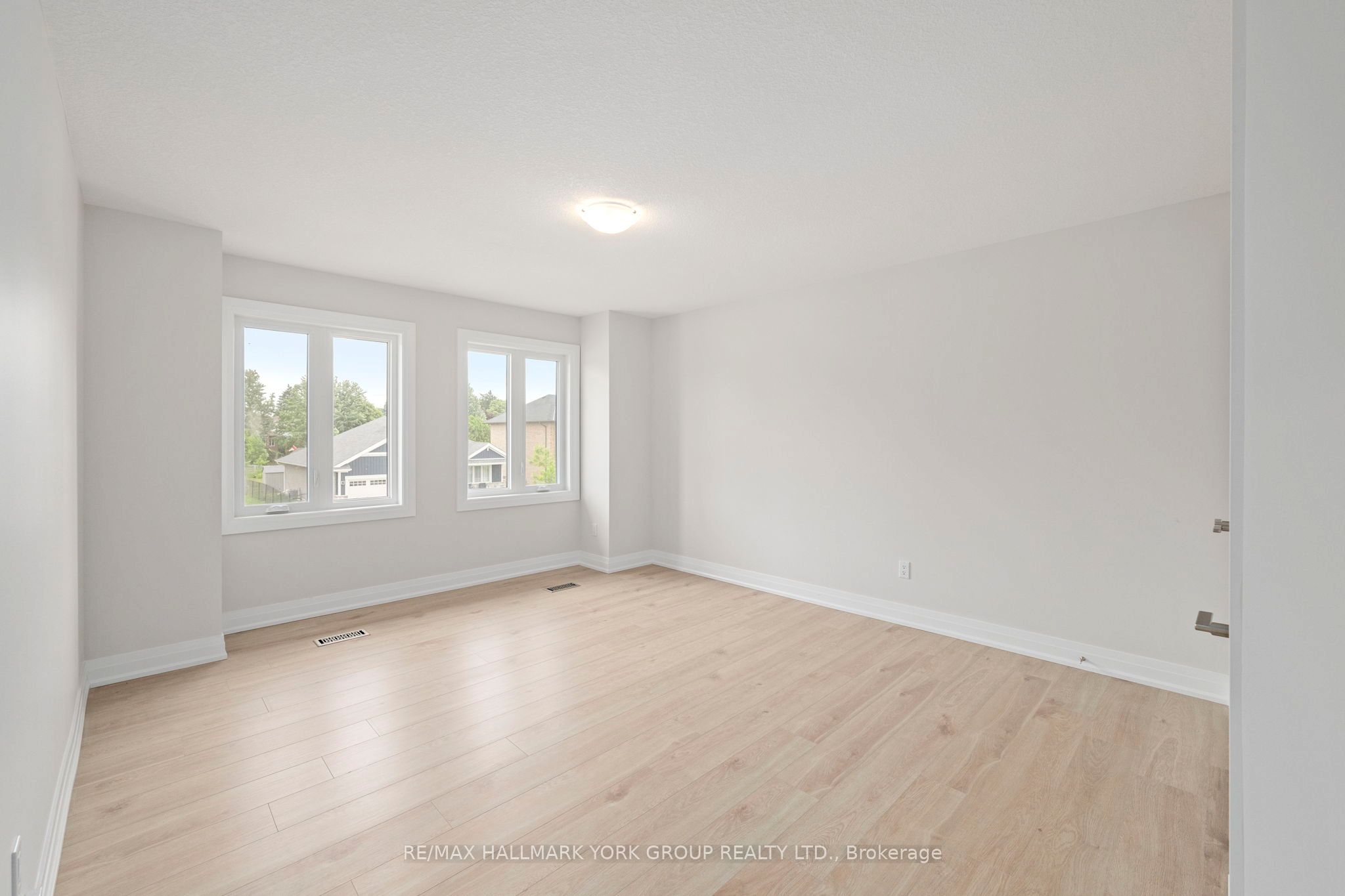 246 Leitch Street Property Photo 19