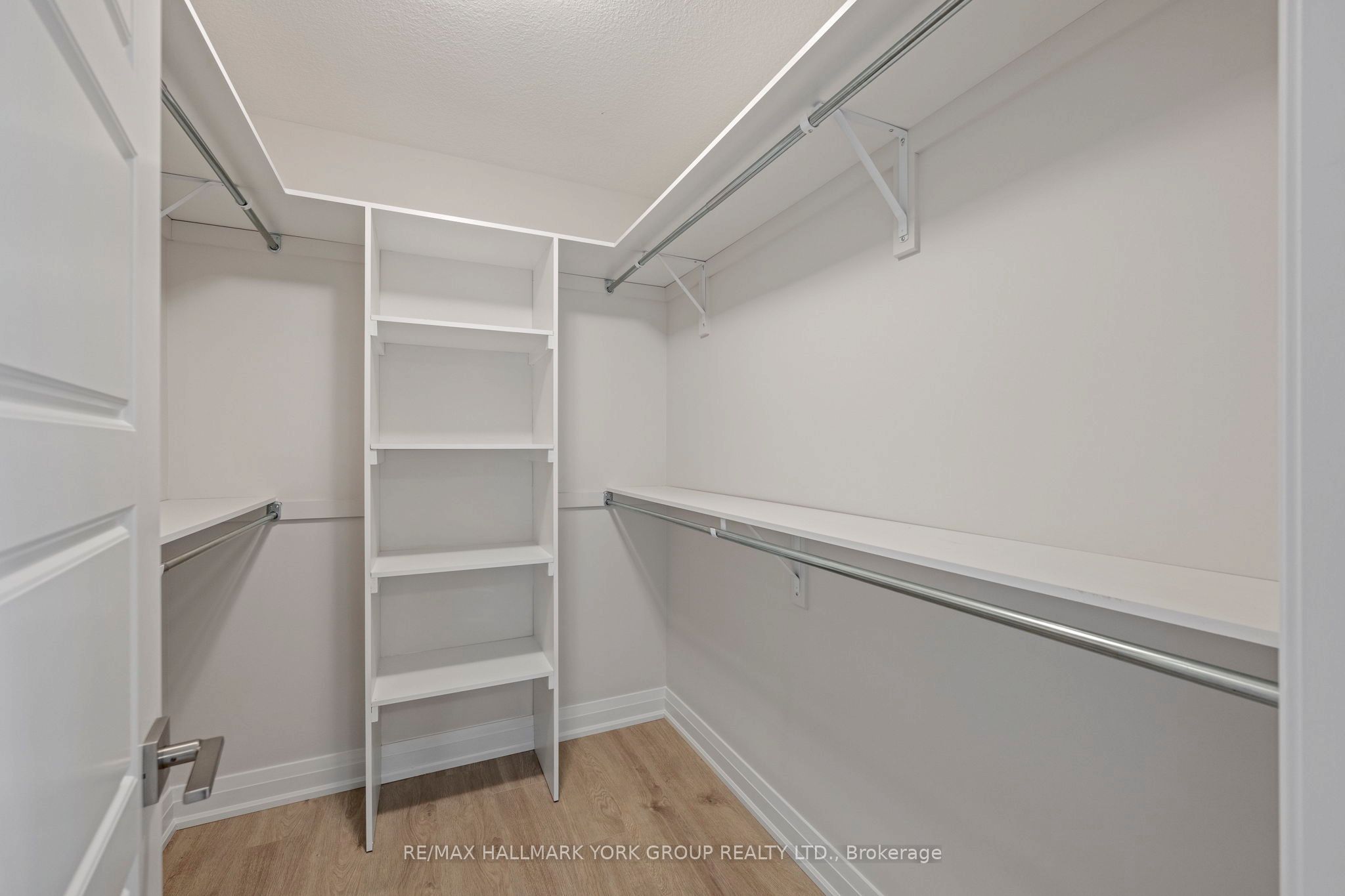 246 Leitch Street Property Photo 26