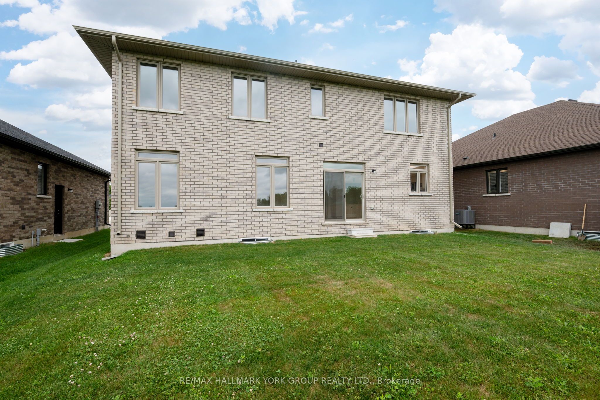 246 Leitch Street Property Photo 34