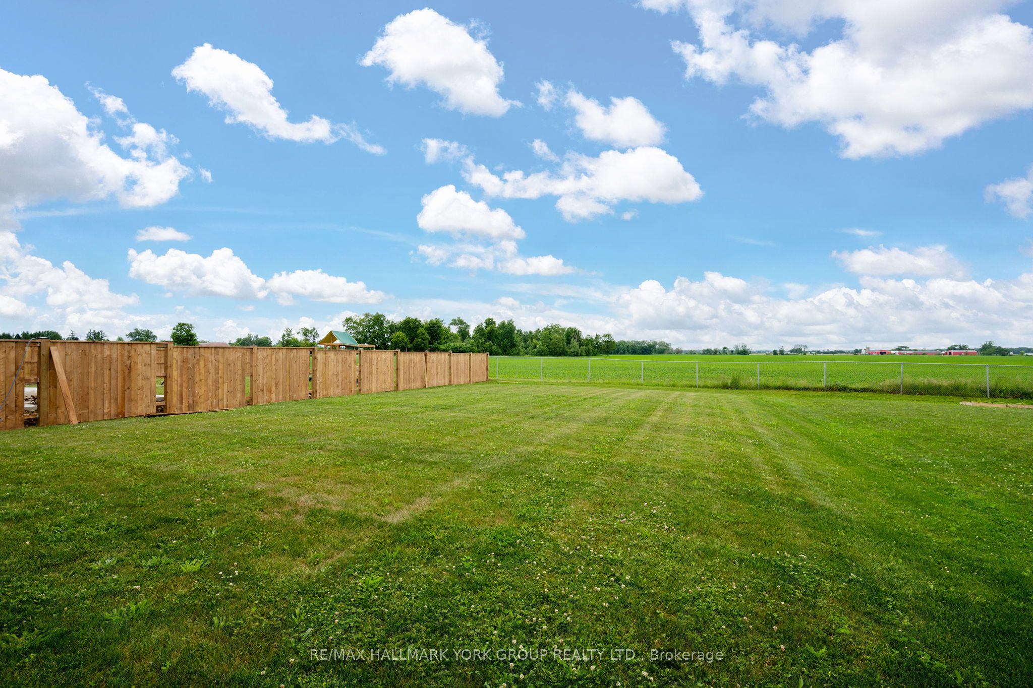 246 Leitch Street Property Photo 35