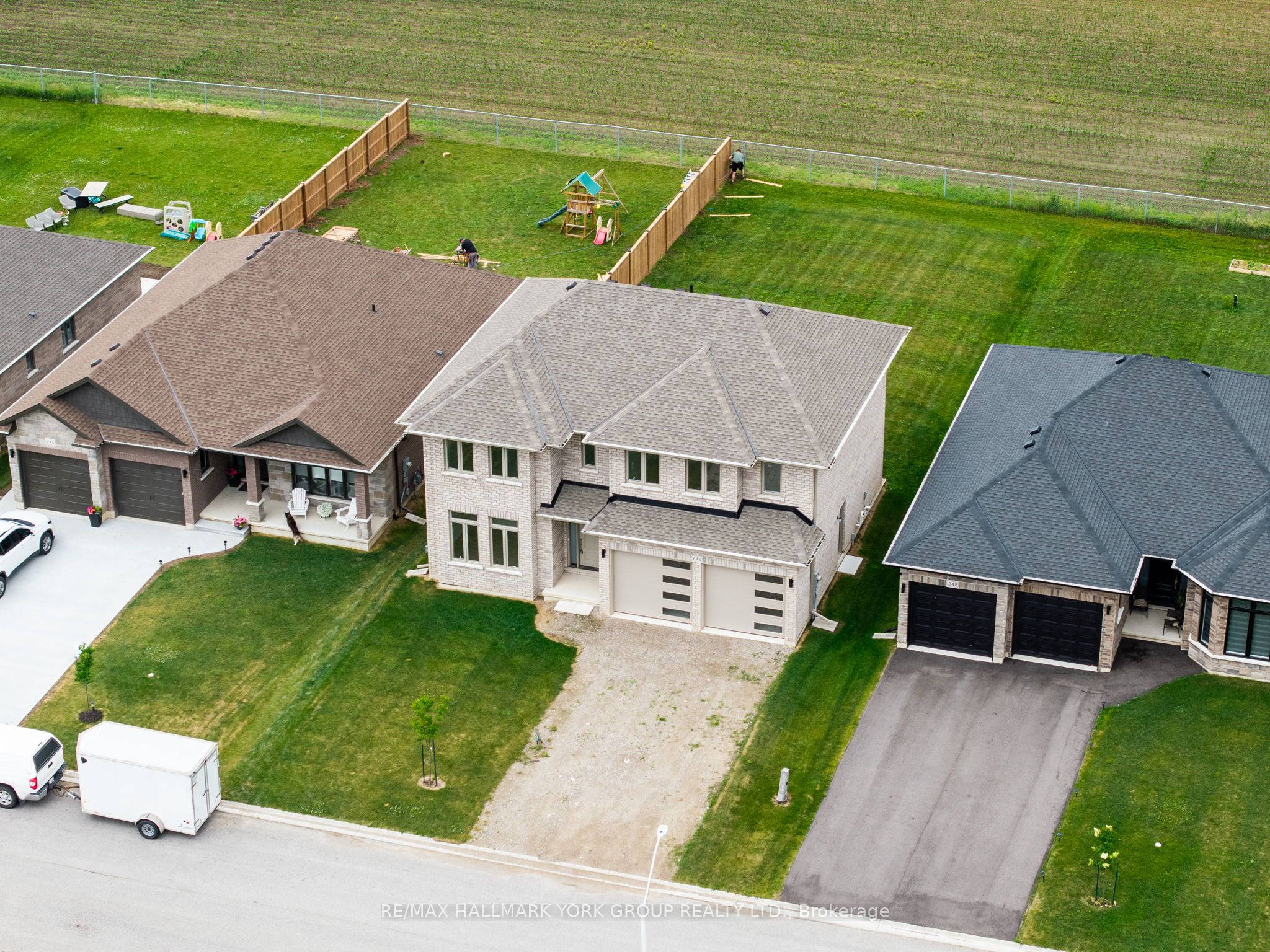 246 Leitch Street Property Photo 38