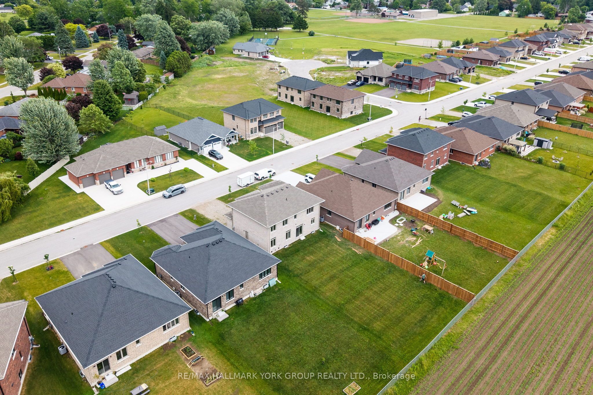 246 Leitch Street Property Photo 40