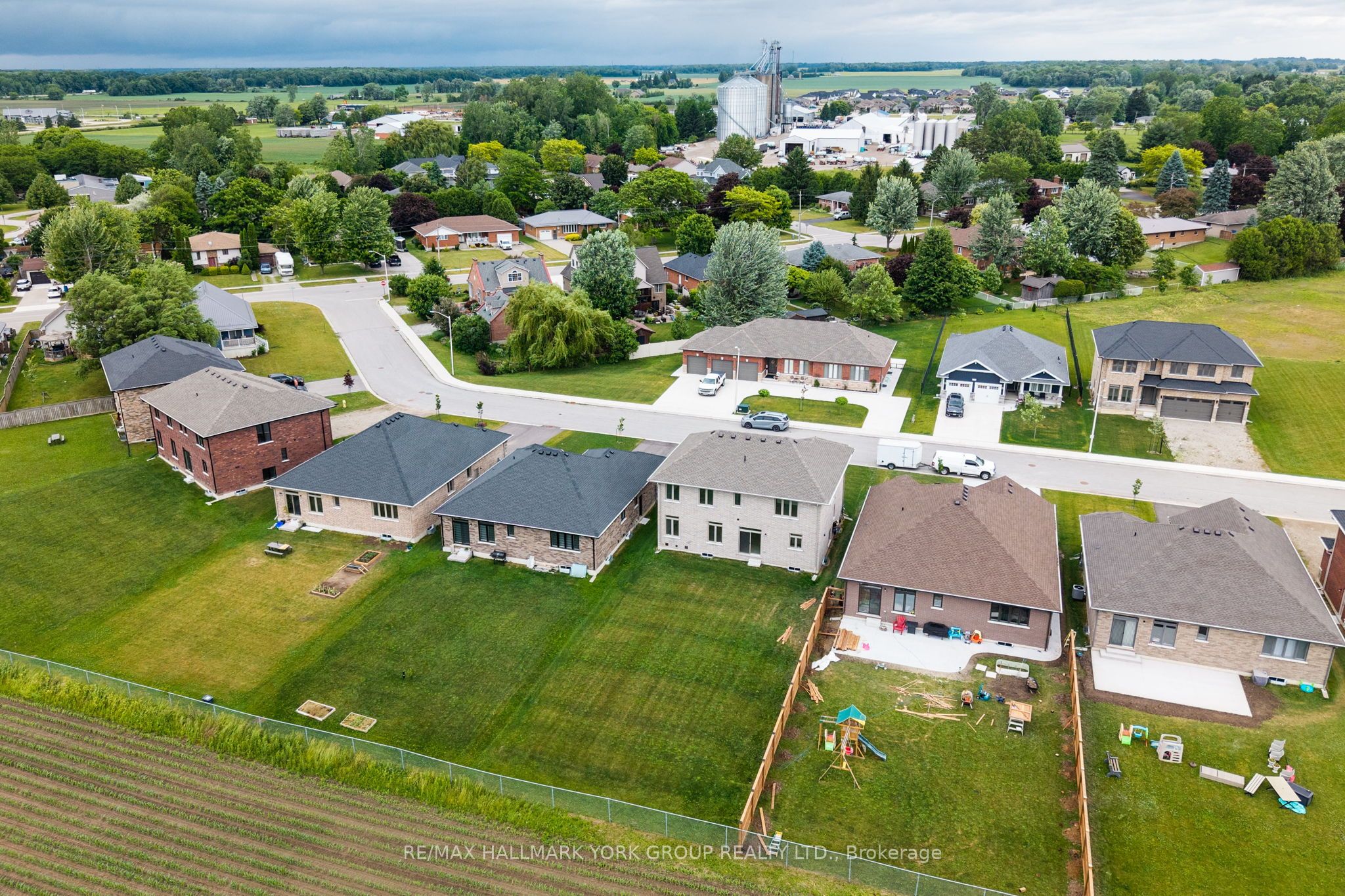 246 Leitch Street Property Photo 41