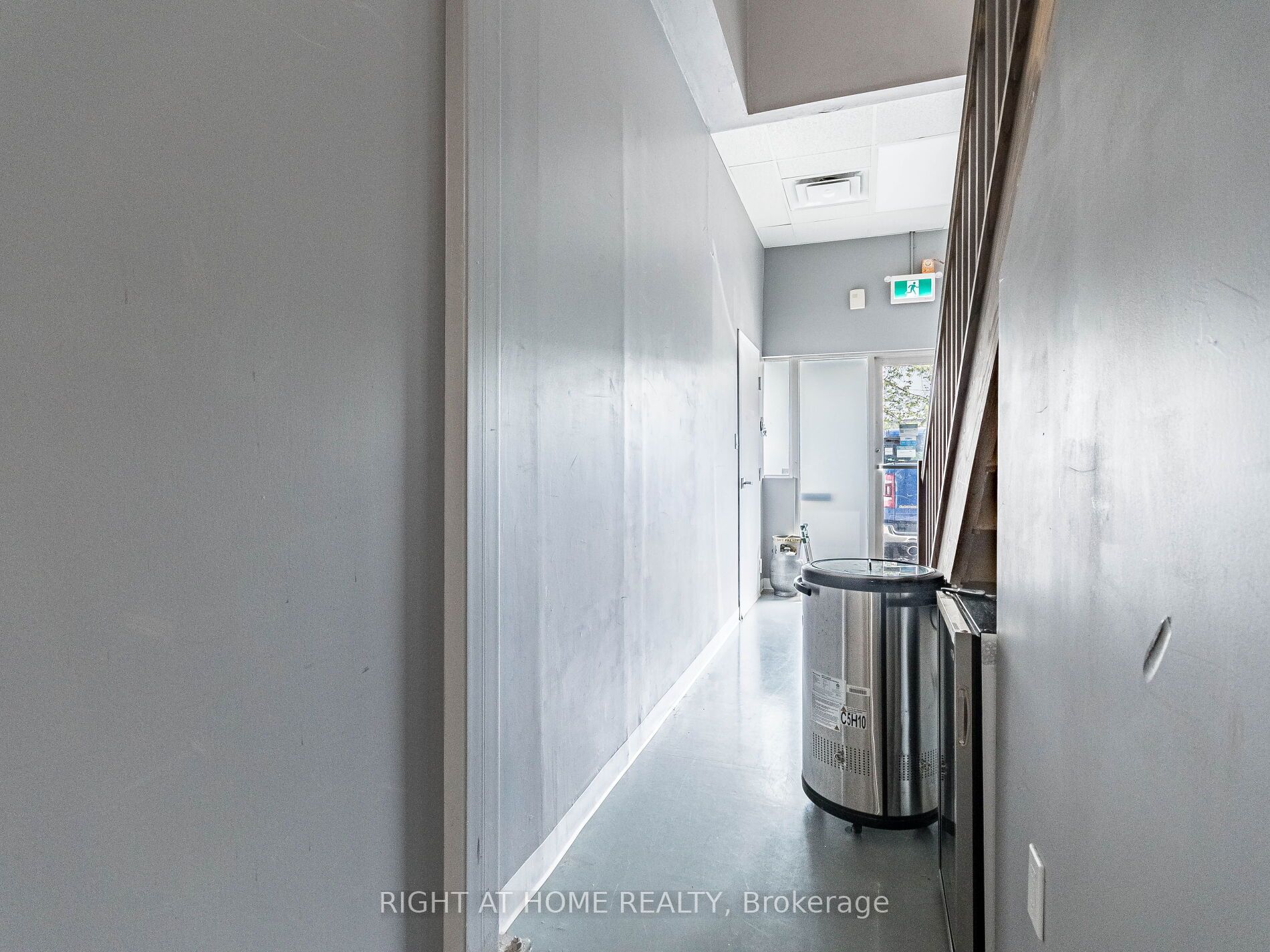 70 Monarch Road 5 Property Photo 14