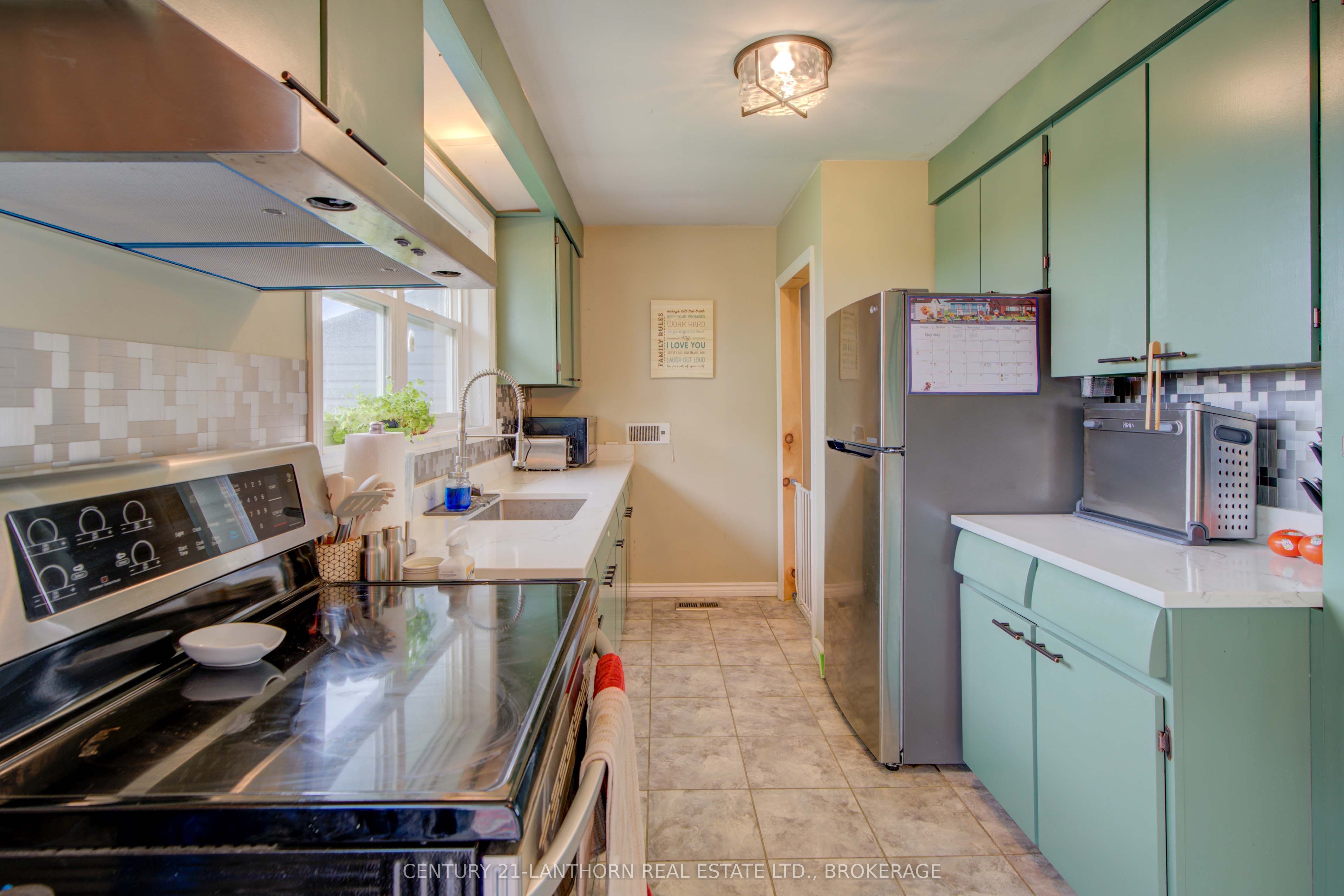 5054 Colebrook Road Property Photo 18