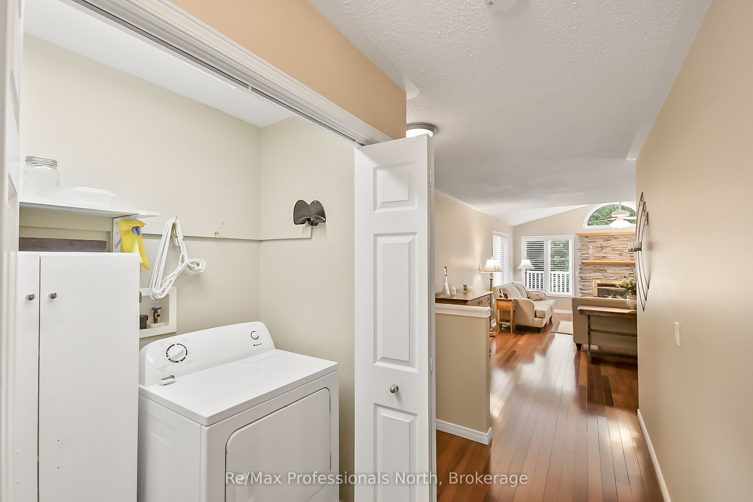 15 Pineridge Gate Property Photo 14