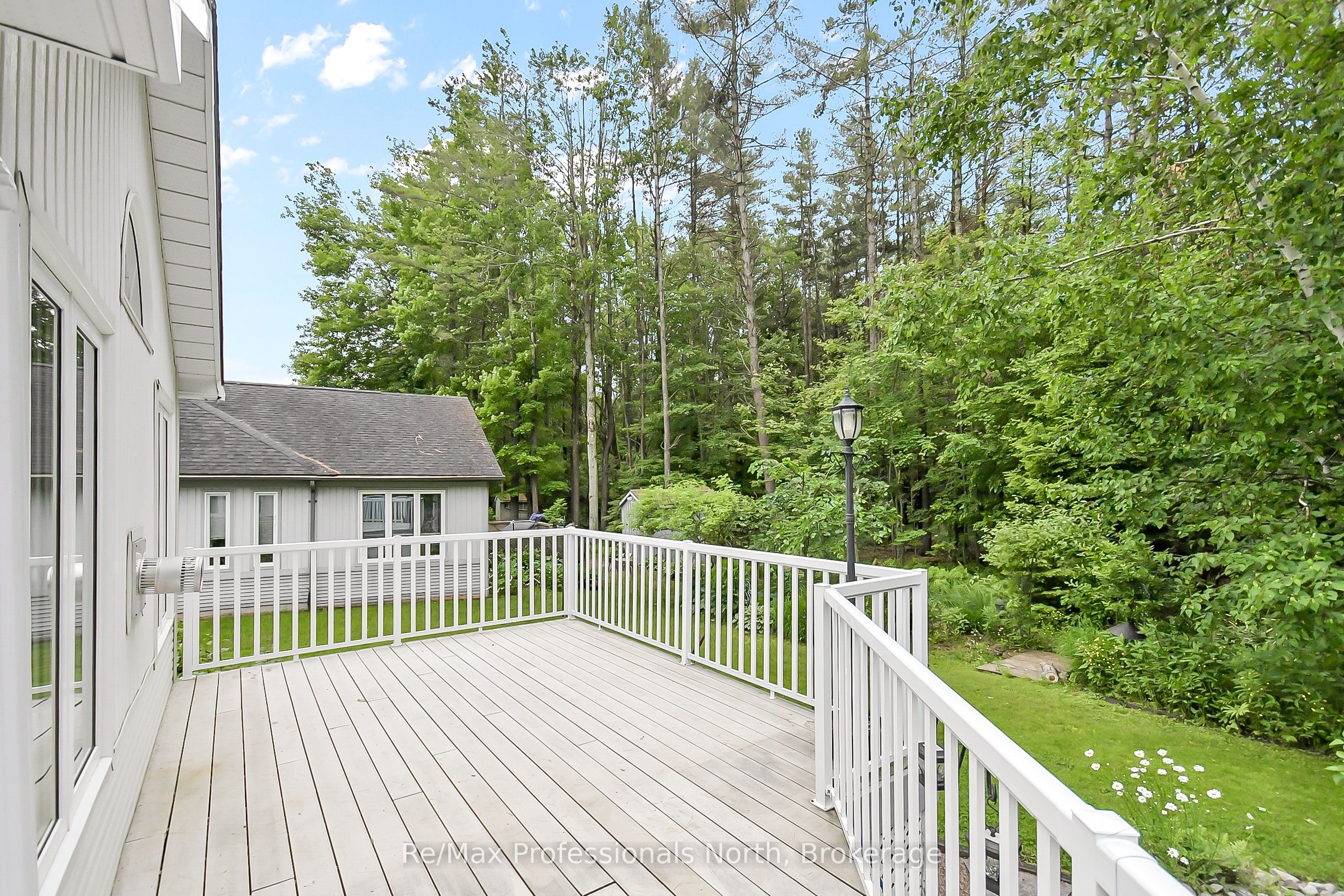 15 Pineridge Gate Property Photo 23