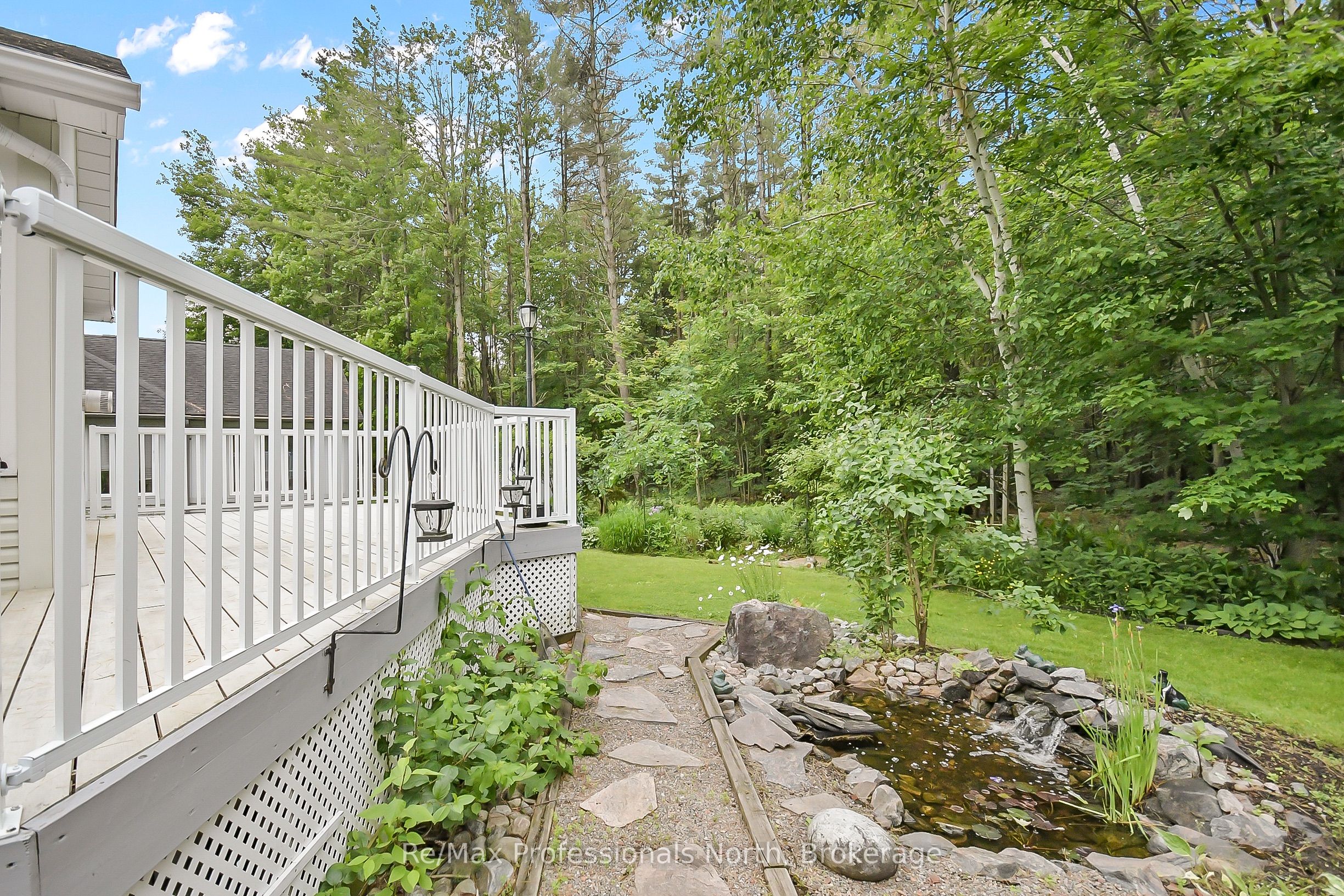 15 Pineridge Gate Property Photo 24