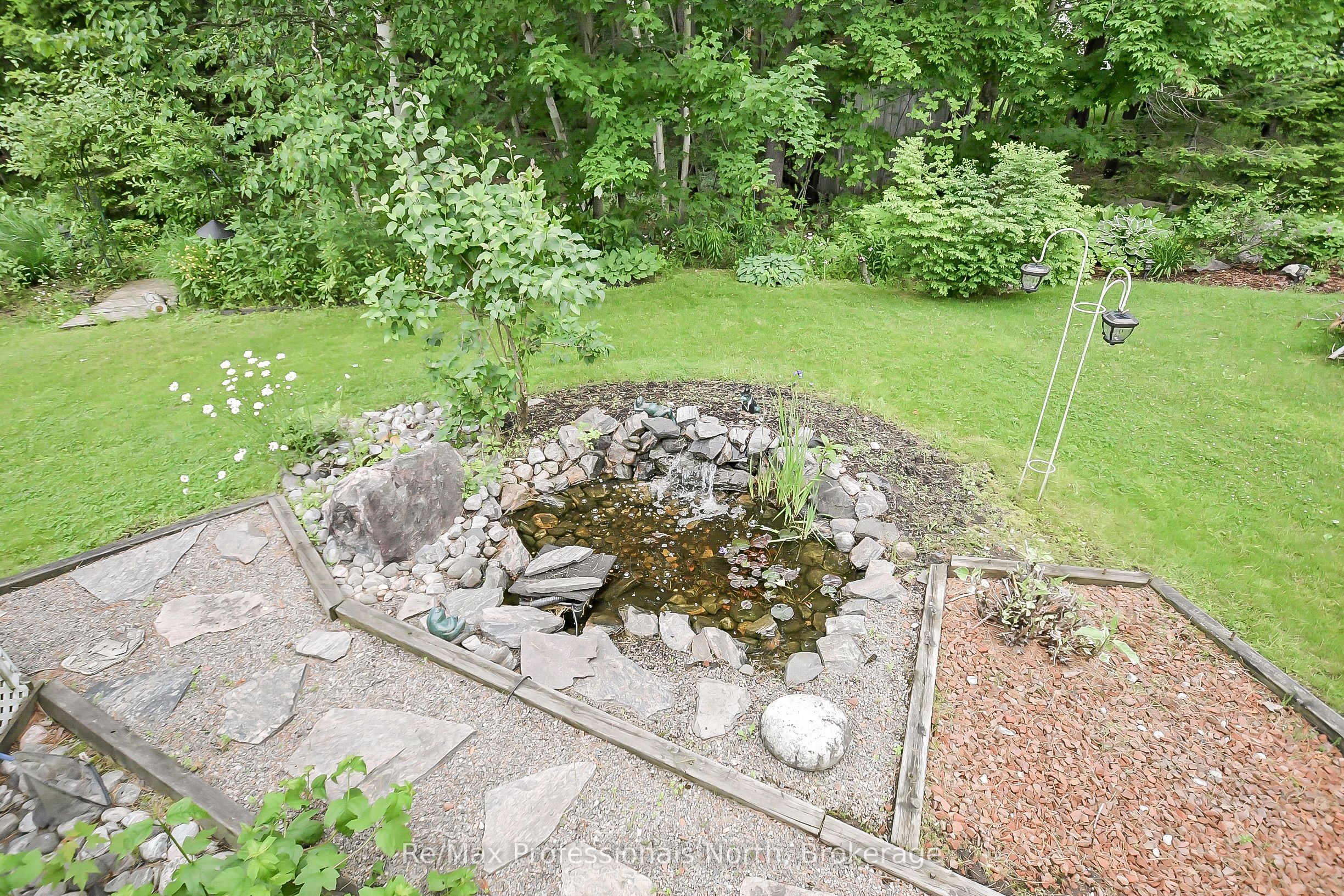 15 Pineridge Gate Property Photo 25