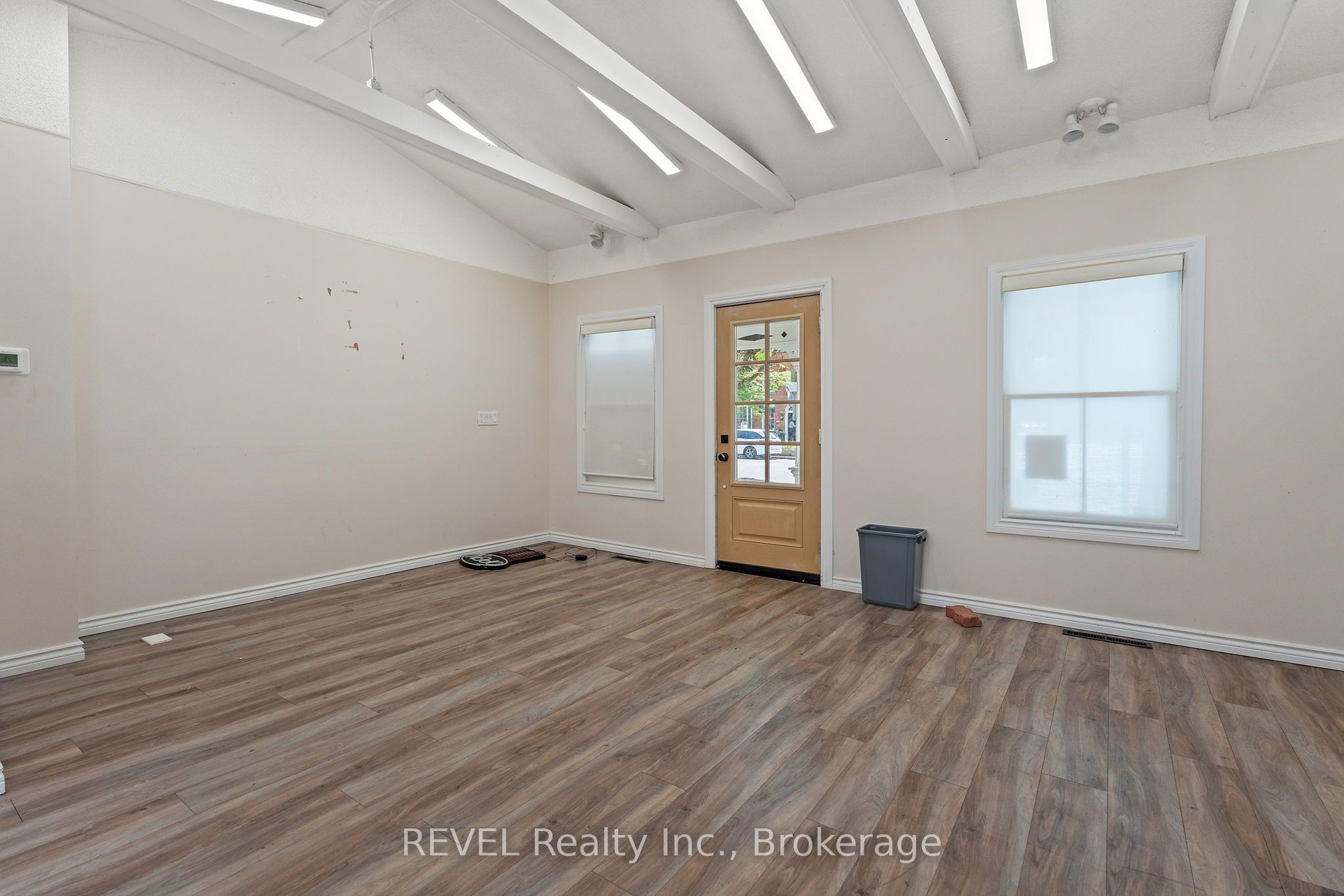 129 Queen Street Property Photo 6