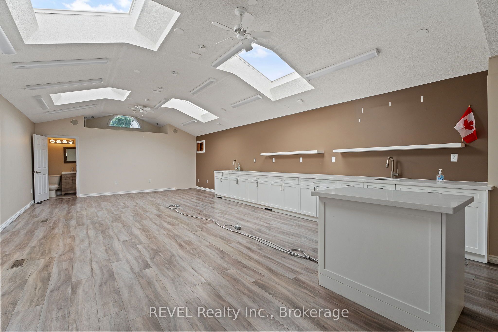 129 Queen Street Property Photo 8